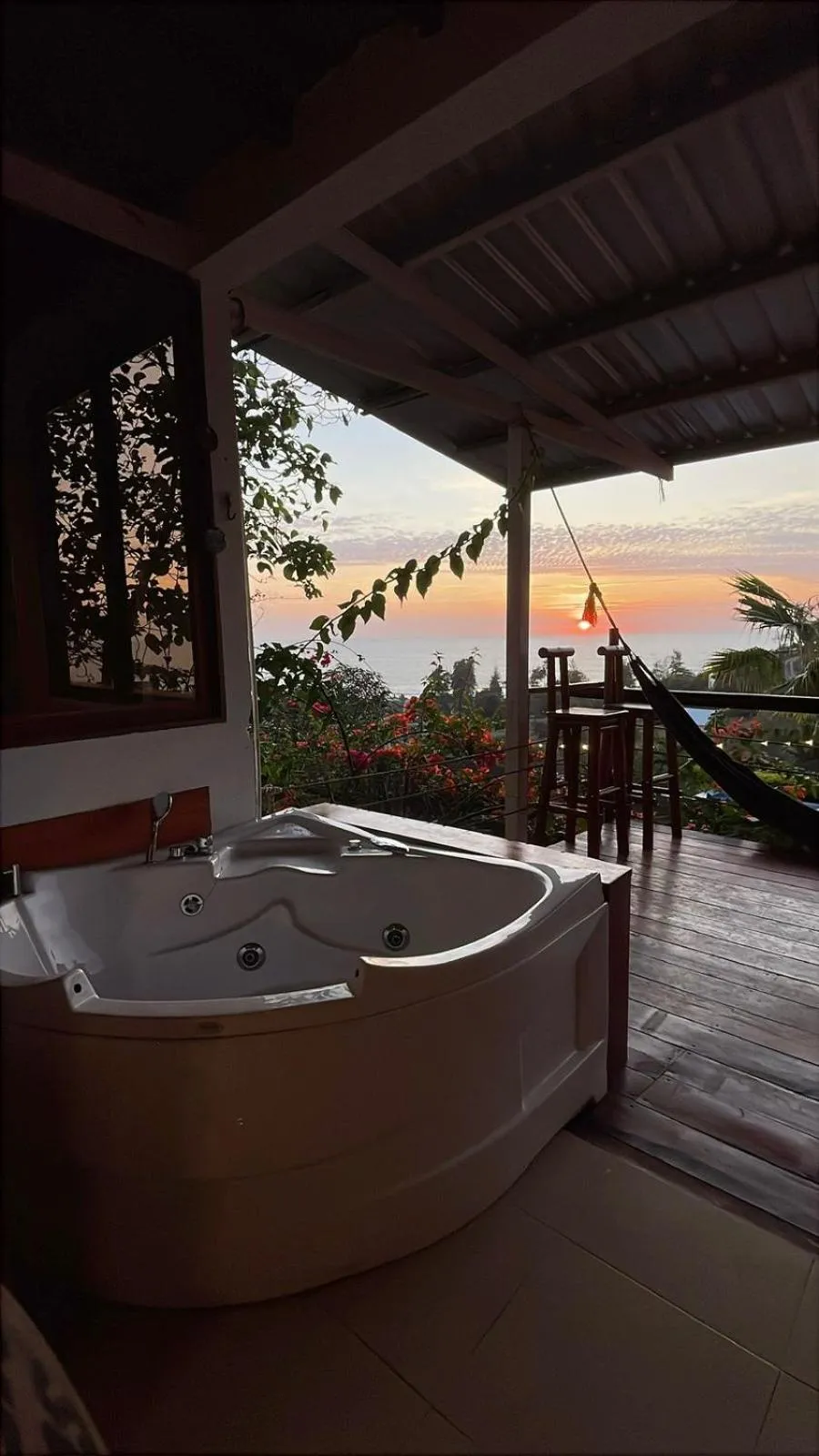 Punta Hills Montanita