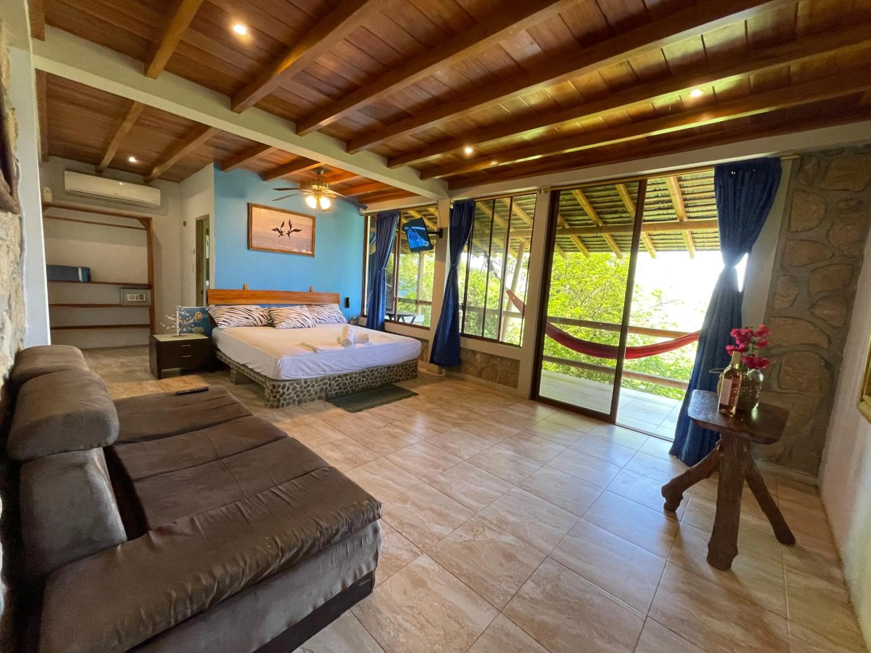 Bed in Punta Hills Montanita