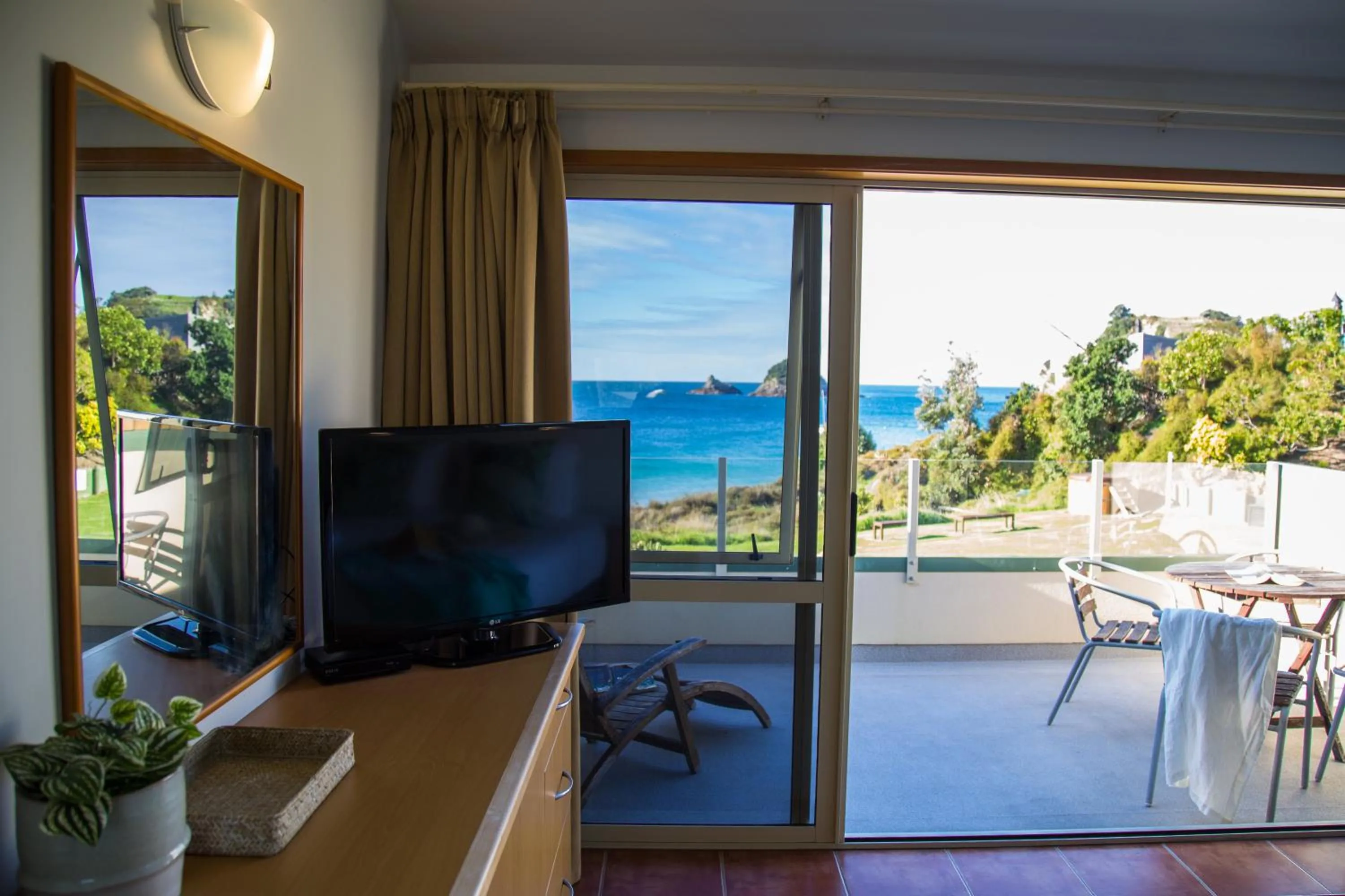 Patio in Hahei Beach Resort