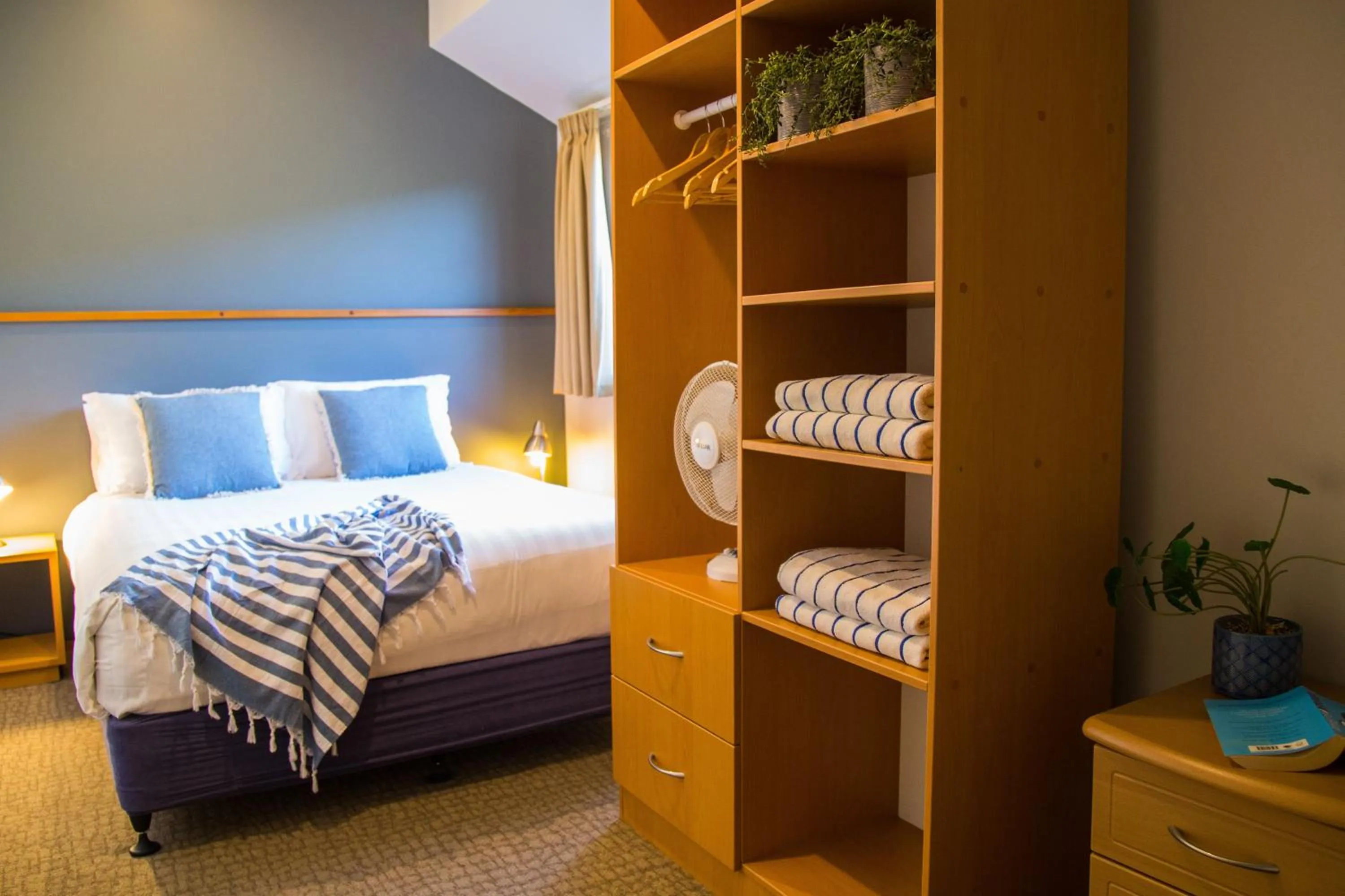 Bedroom, Bed in Hahei Beach Resort