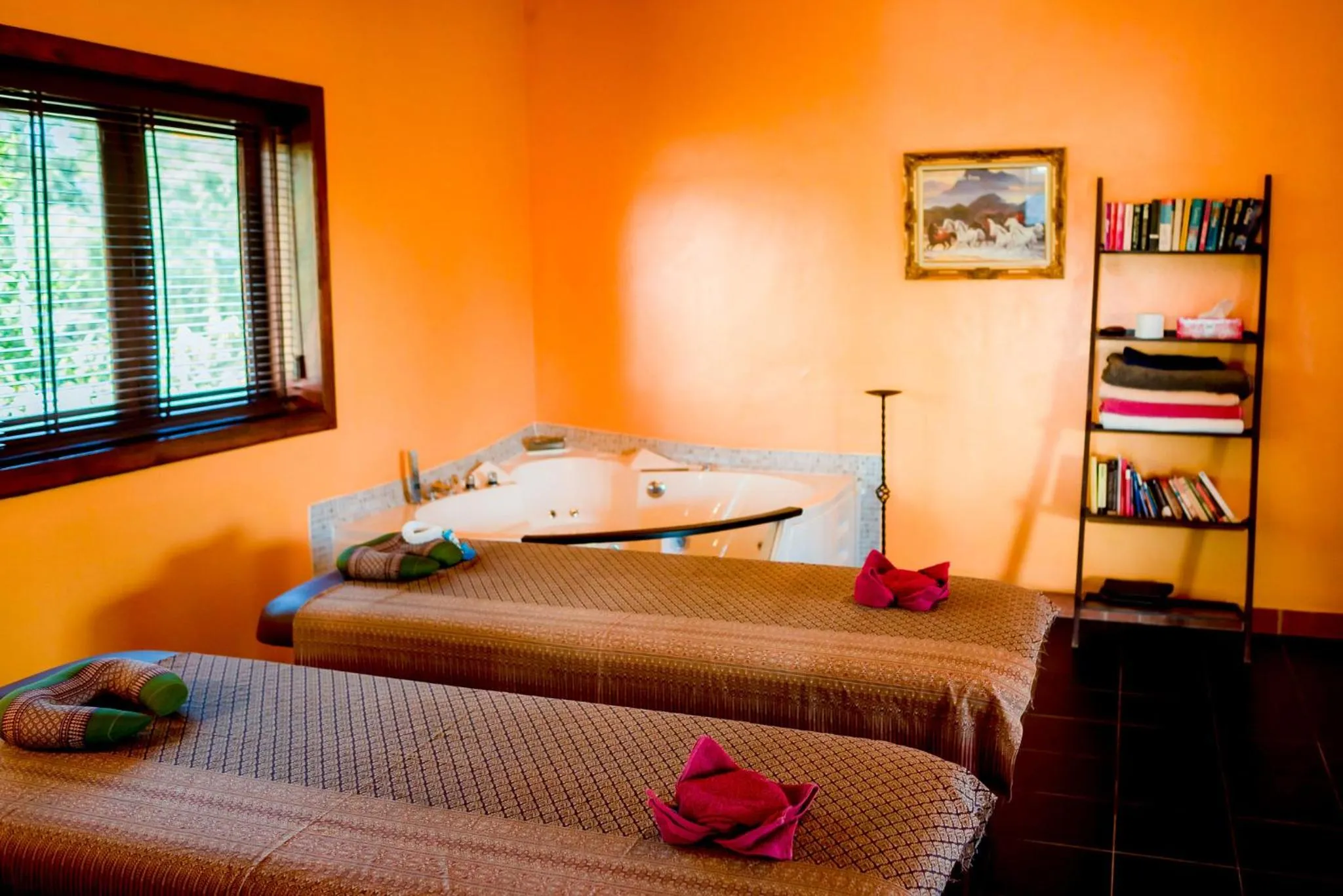 Bed in Nakara Villas & Glamping Udon Thani