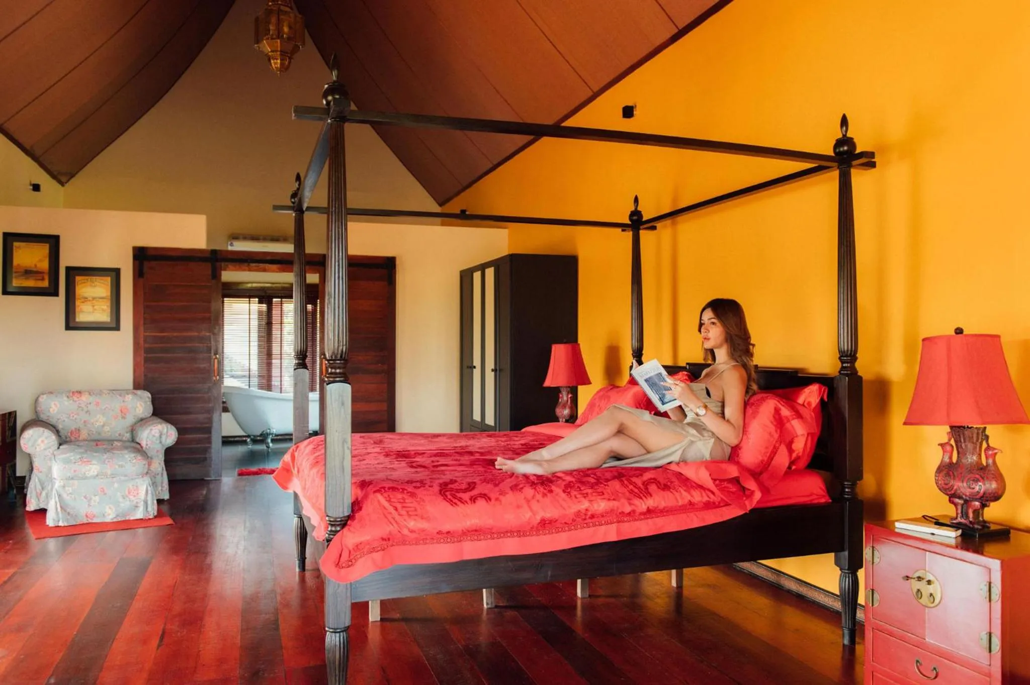 Bed in Nakara Villas & Glamping Udon Thani