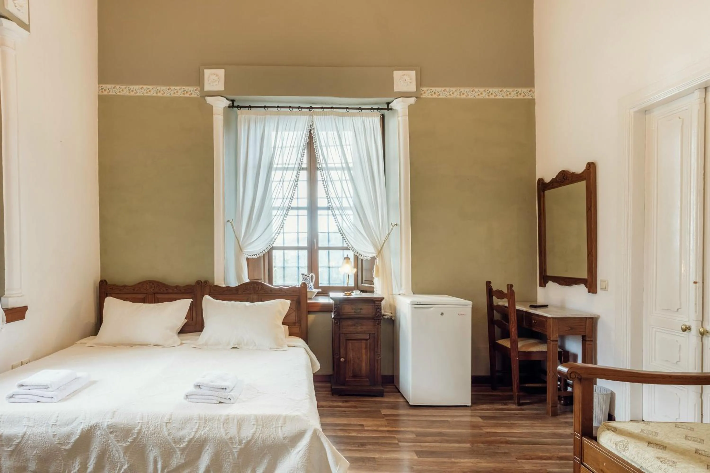 Bed in Archontiko Kantartzi