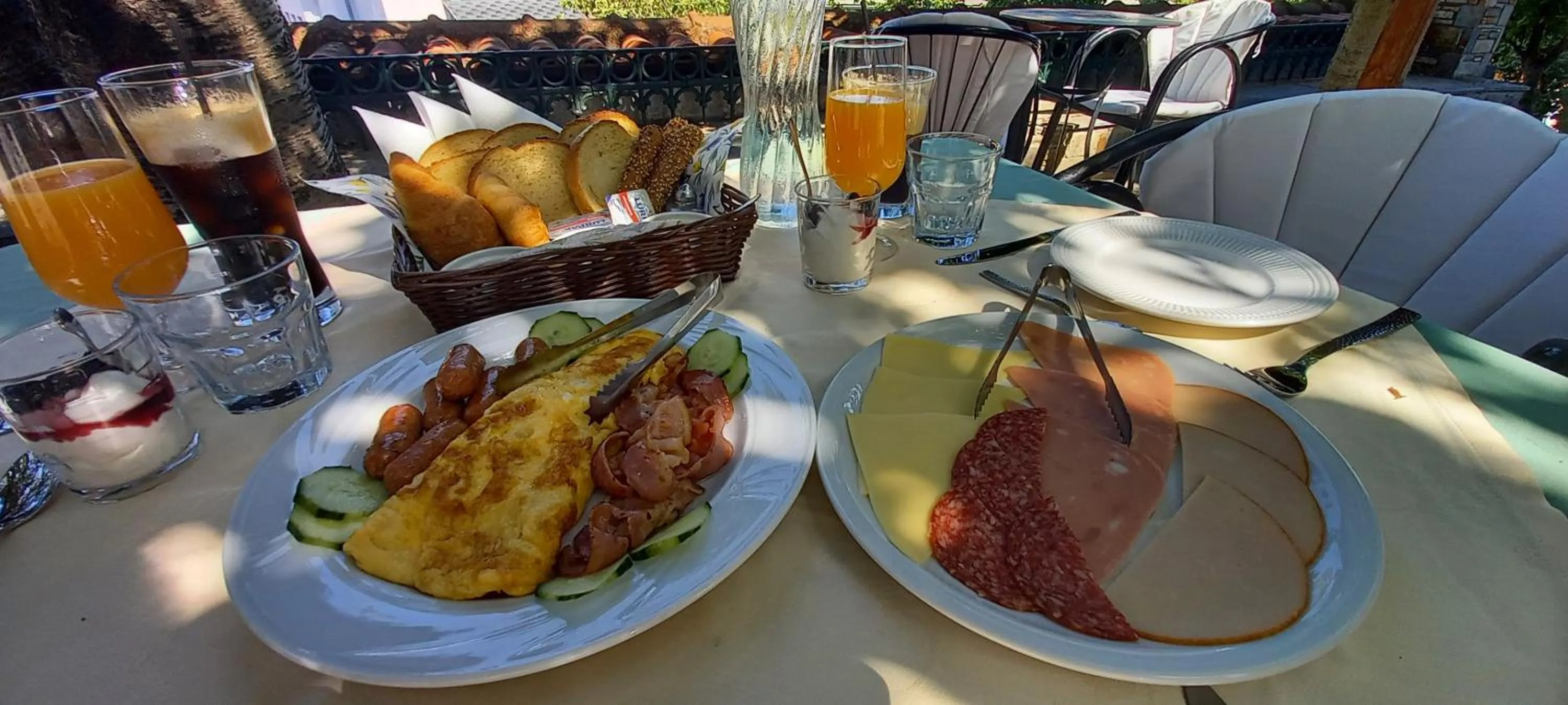 Restaurant/places to eat in Archontiko Kantartzi