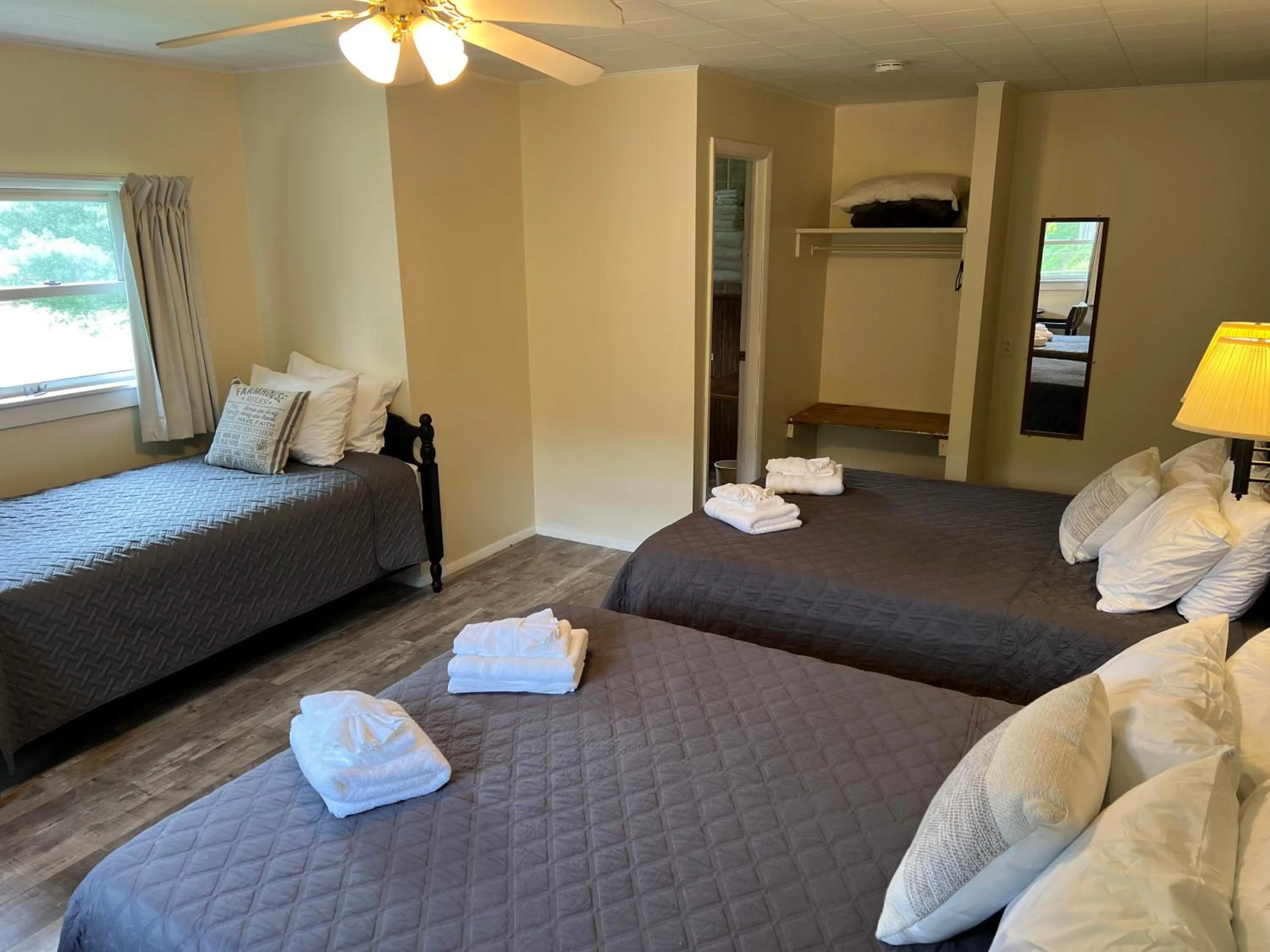 Bed in Colton Point Motel