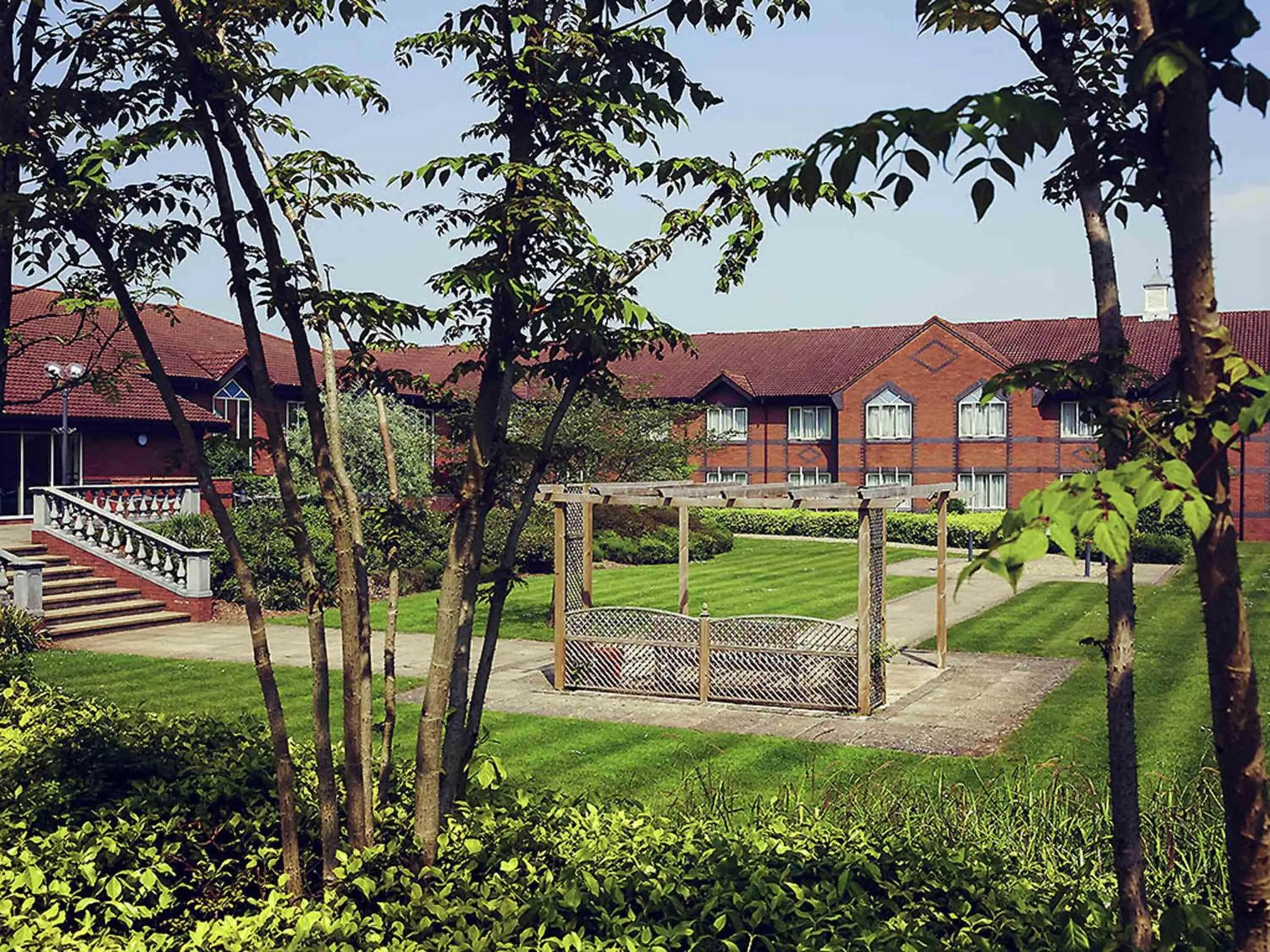 Property building in Mercure Daventry Court Hotel