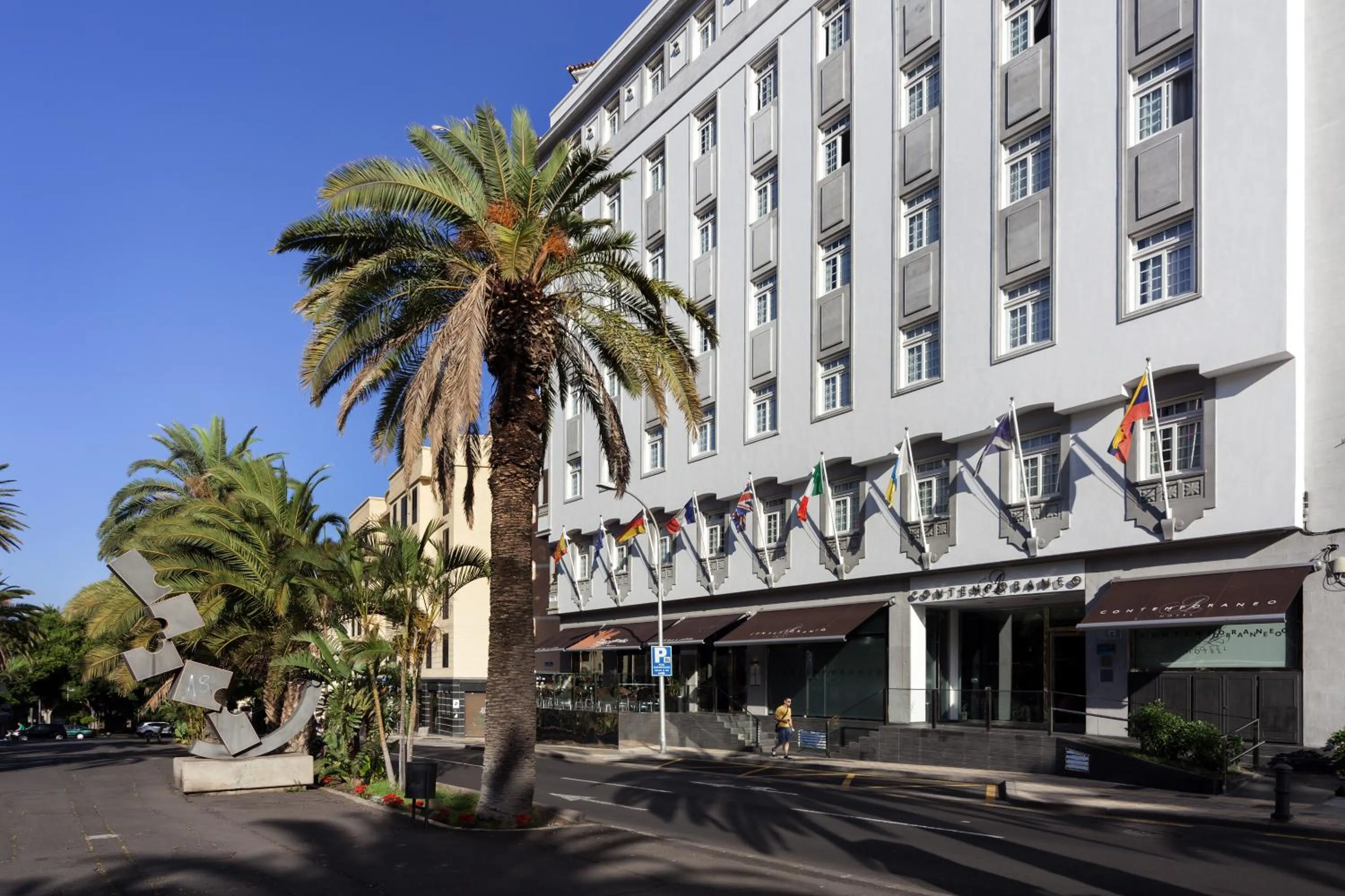 Facade/entrance in Barceló Santa Cruz Contemporáneo