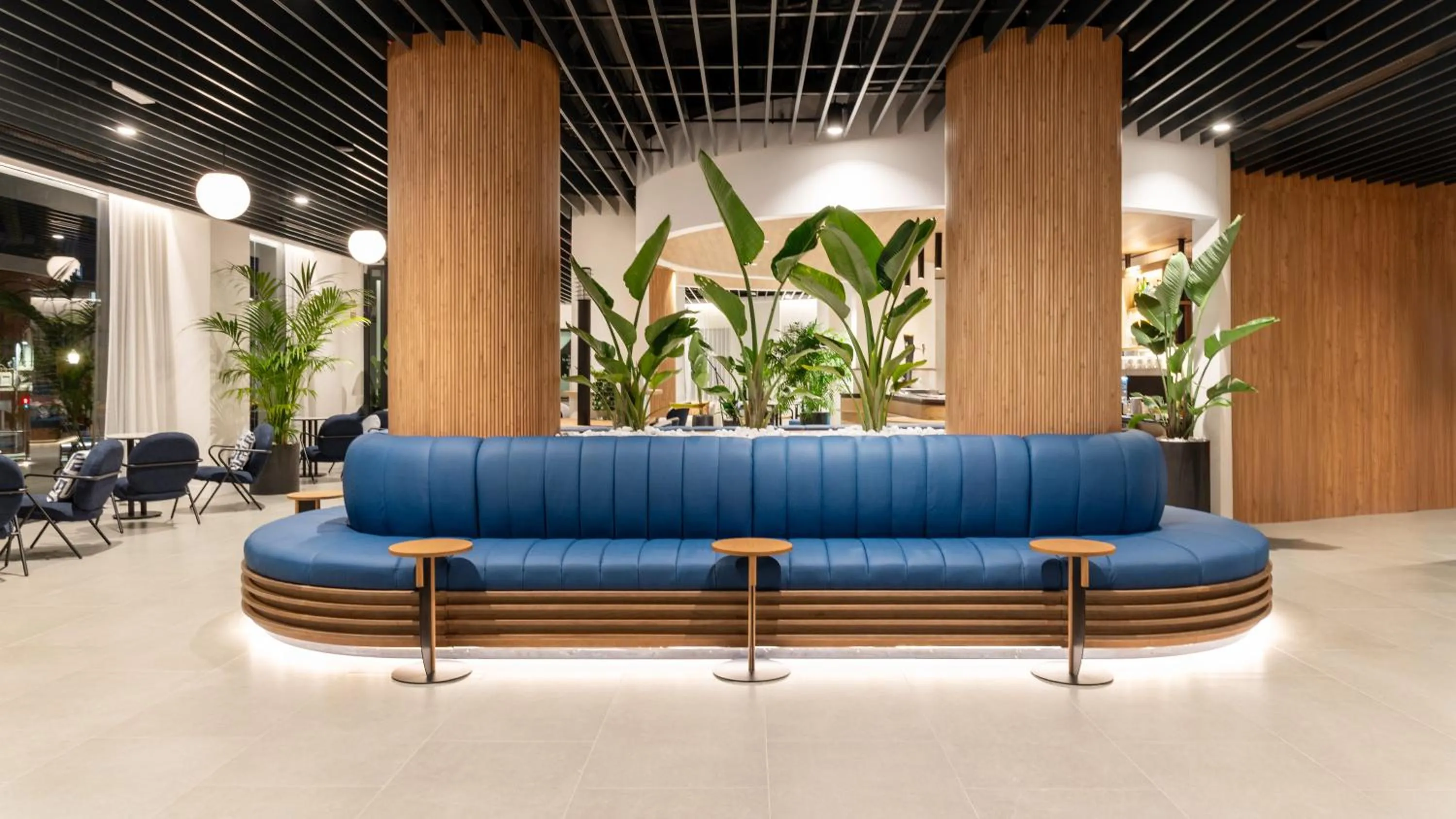 Lobby or reception in Barceló Santa Cruz Contemporáneo