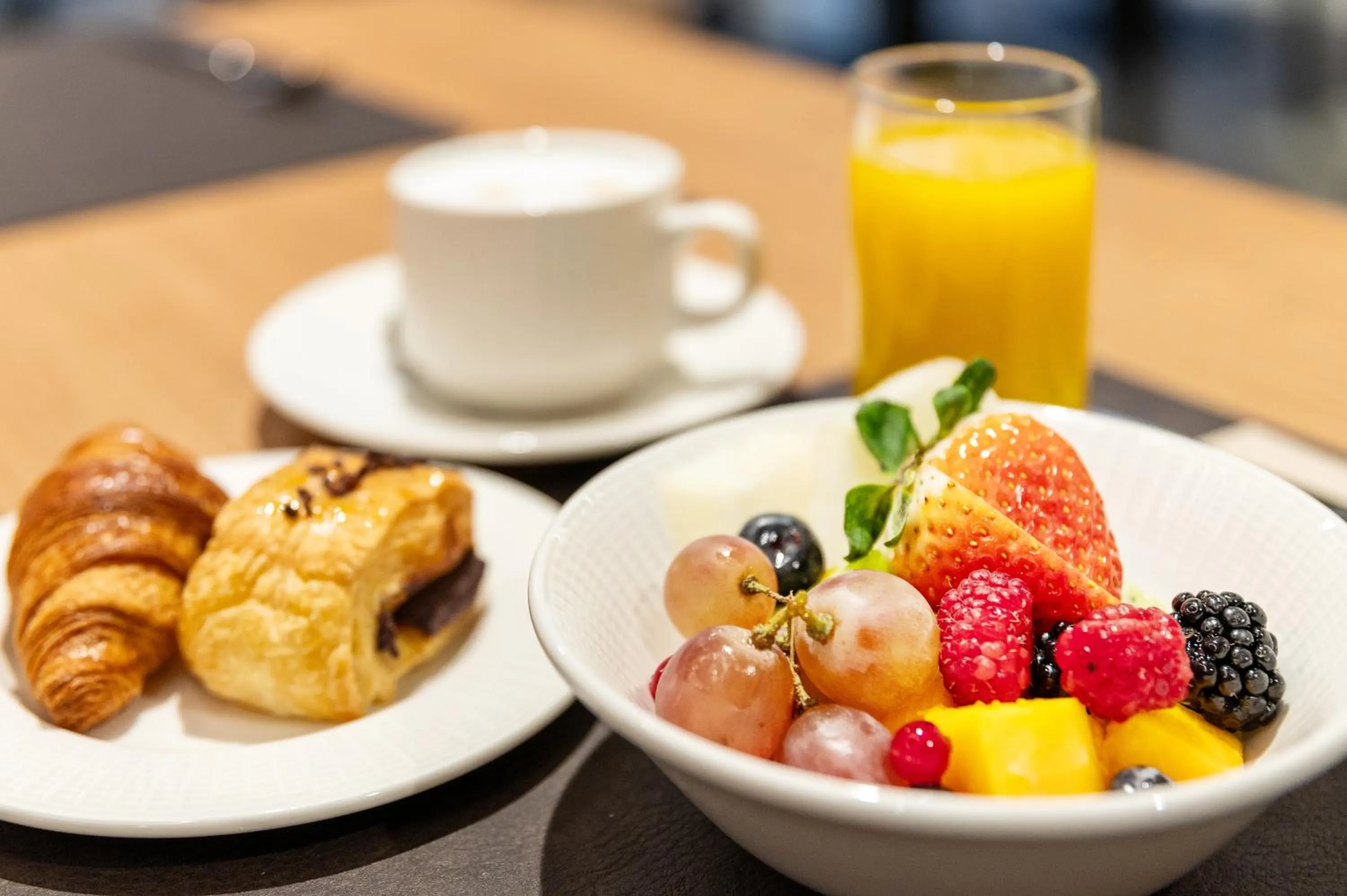 Restaurant/places to eat in Barceló Santa Cruz Contemporáneo