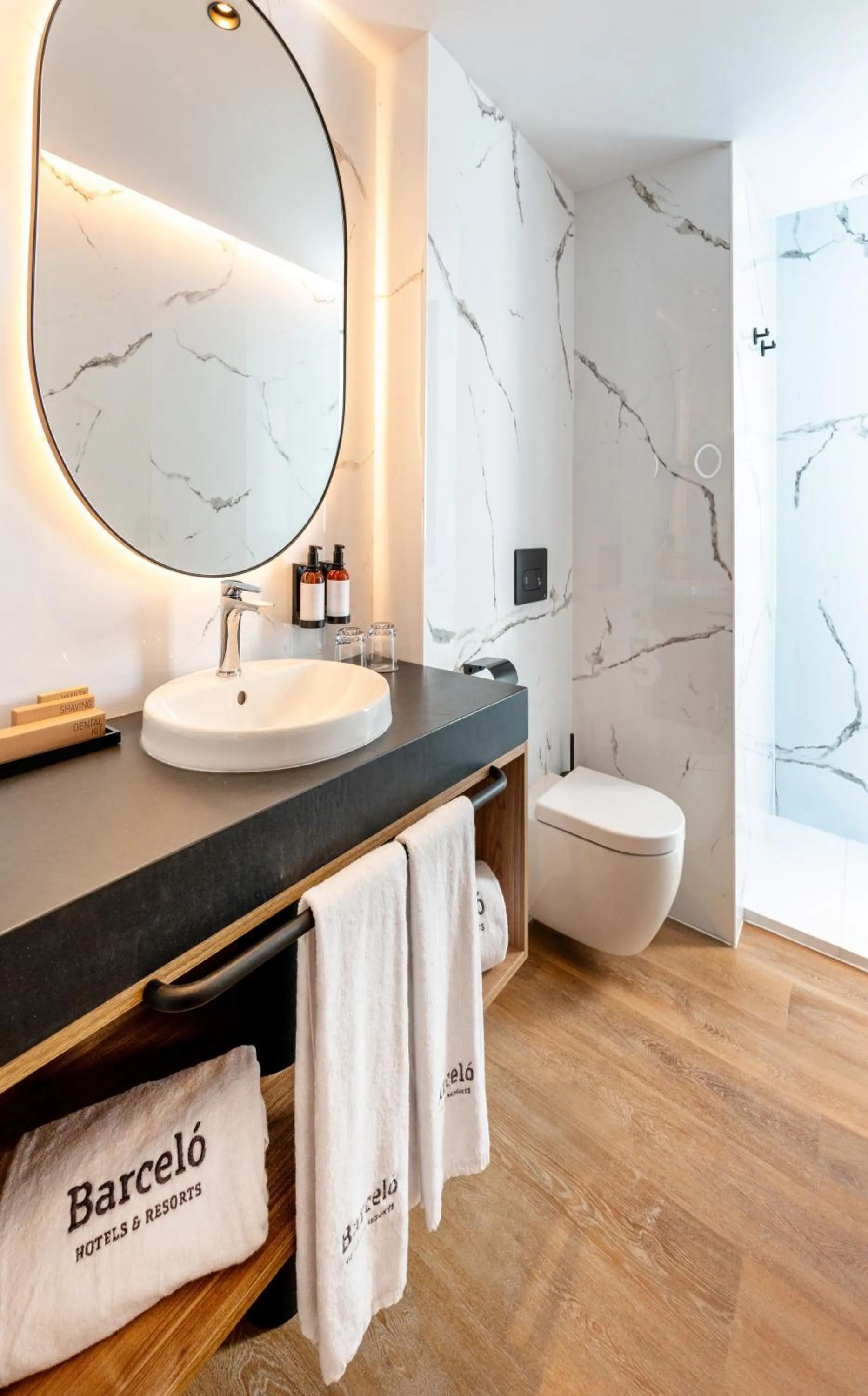 Bathroom in Barceló Santa Cruz Contemporáneo