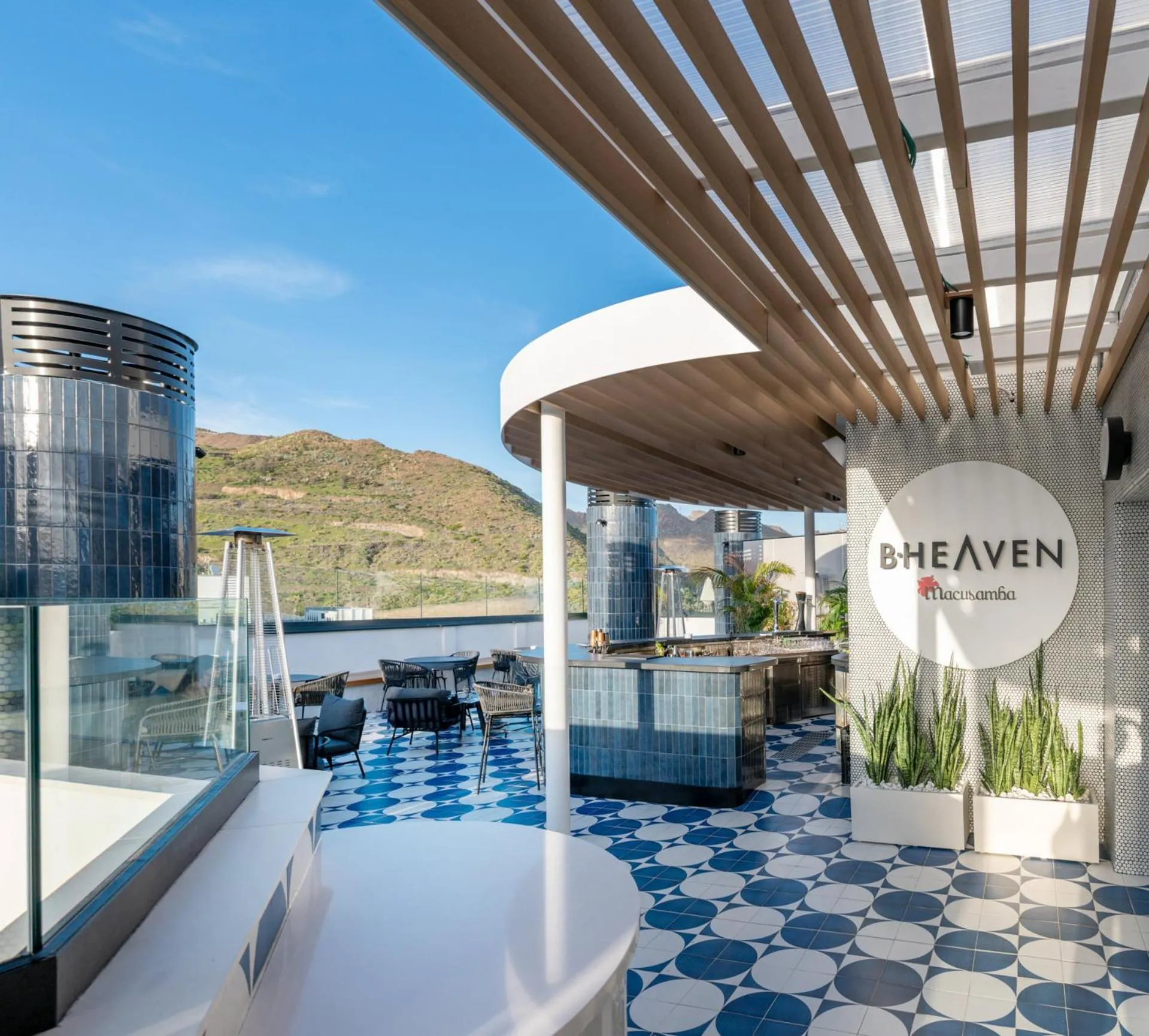 Restaurant/places to eat in Barceló Santa Cruz Contemporáneo