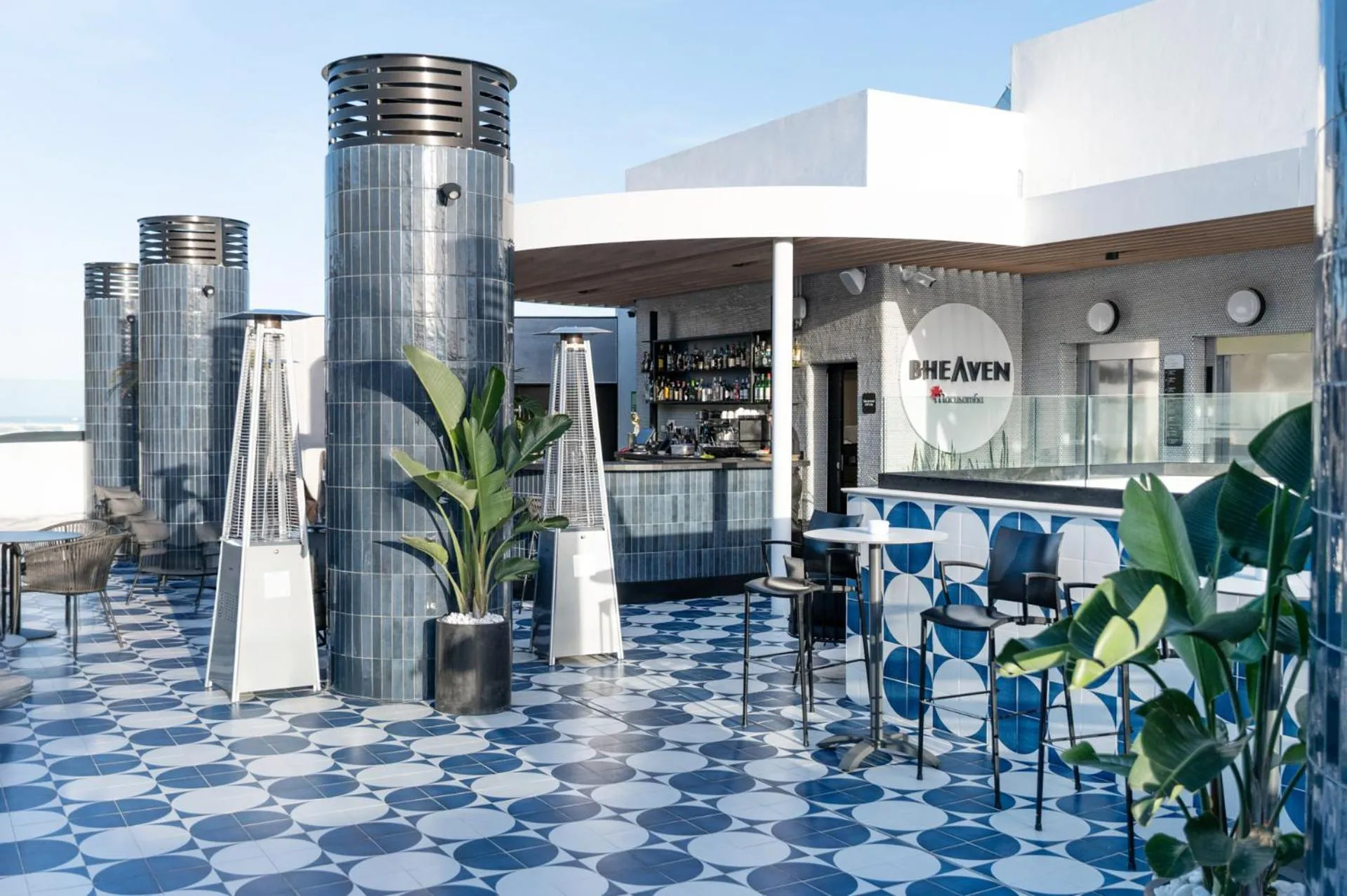 Restaurant/places to eat in Barceló Santa Cruz Contemporáneo