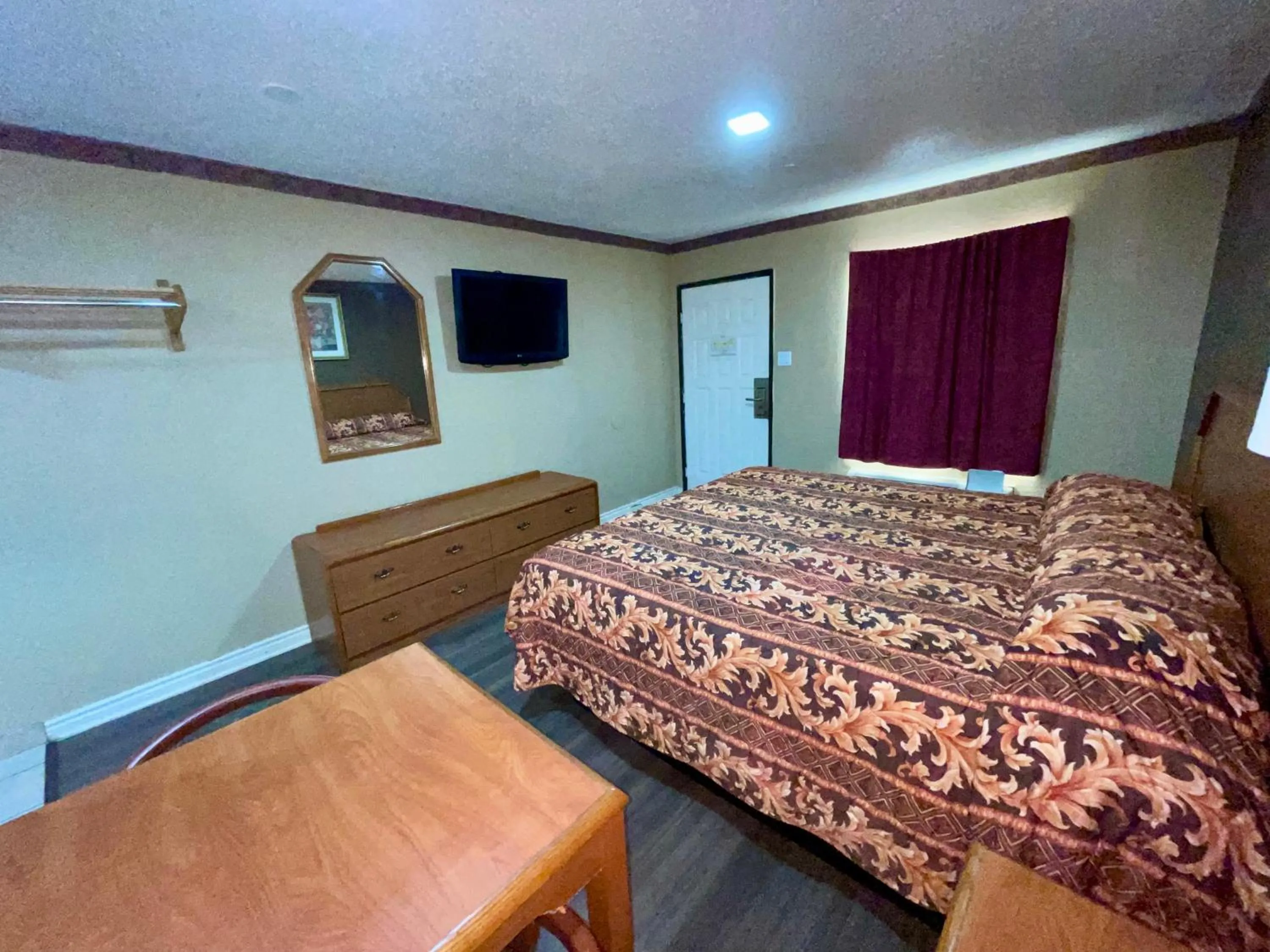 Bed in Ankur Inn Motel