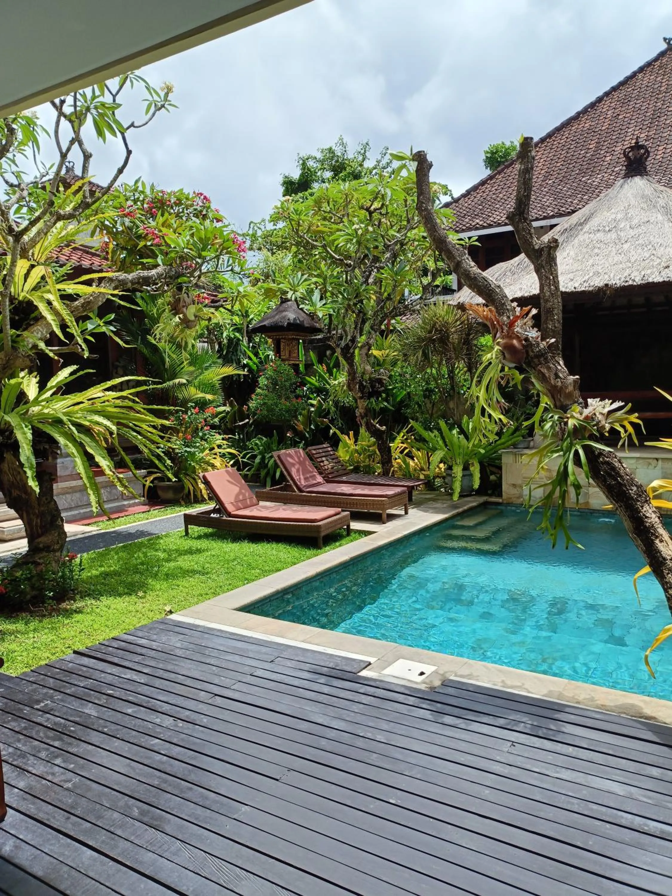 Swimming pool in Ngetis Home Stay