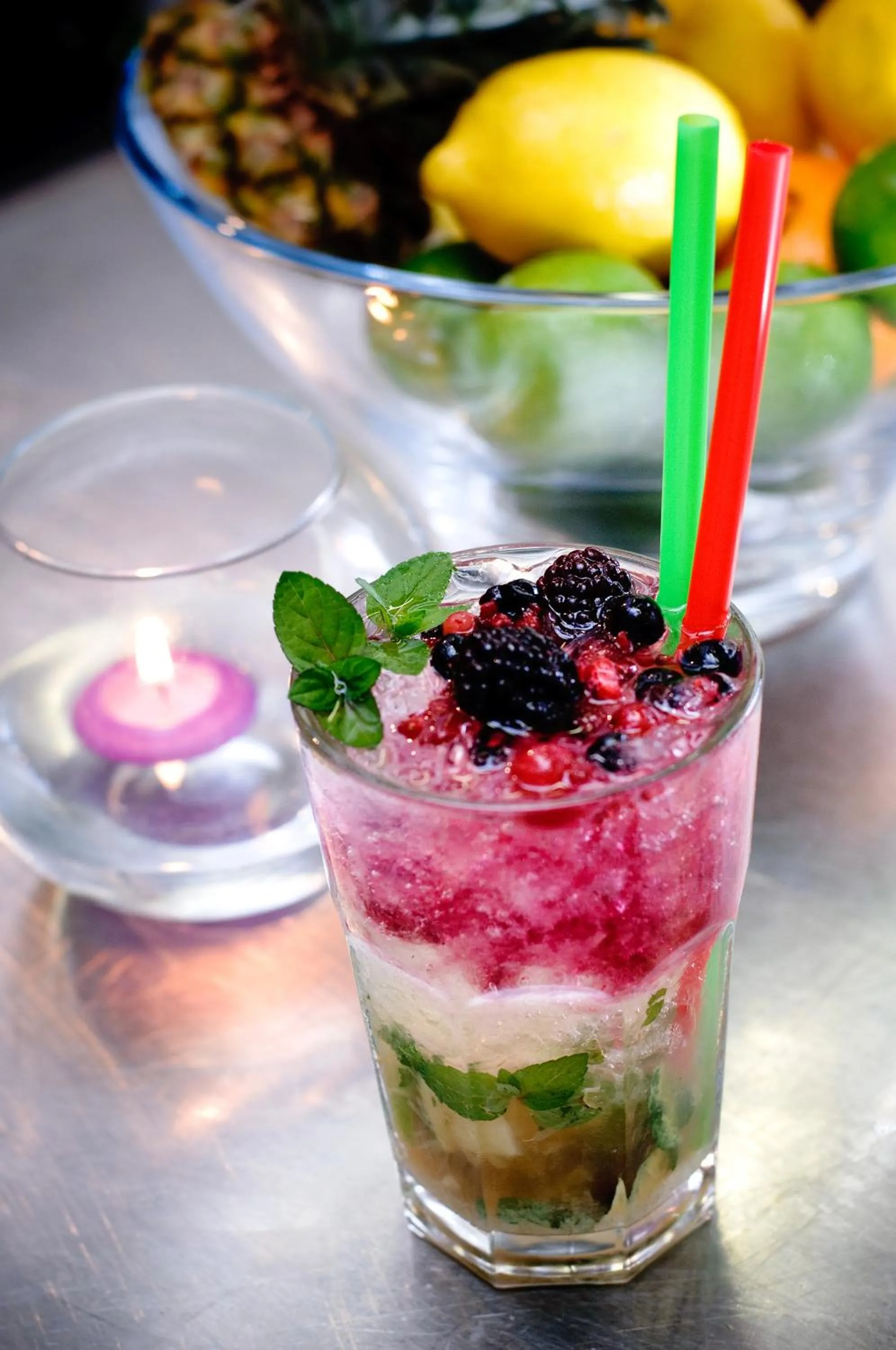 Drinks in Fontana Bayside Park