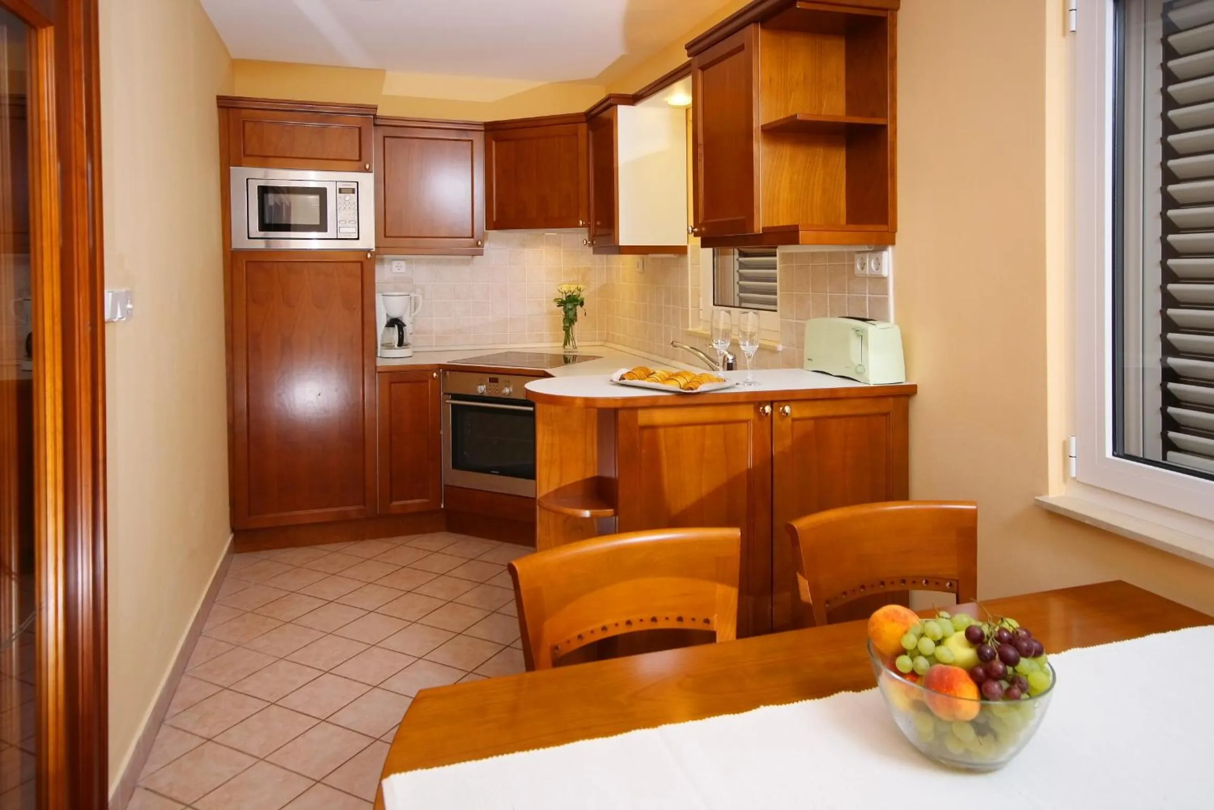 Kitchen or kitchenette in Fontana Bayside Park