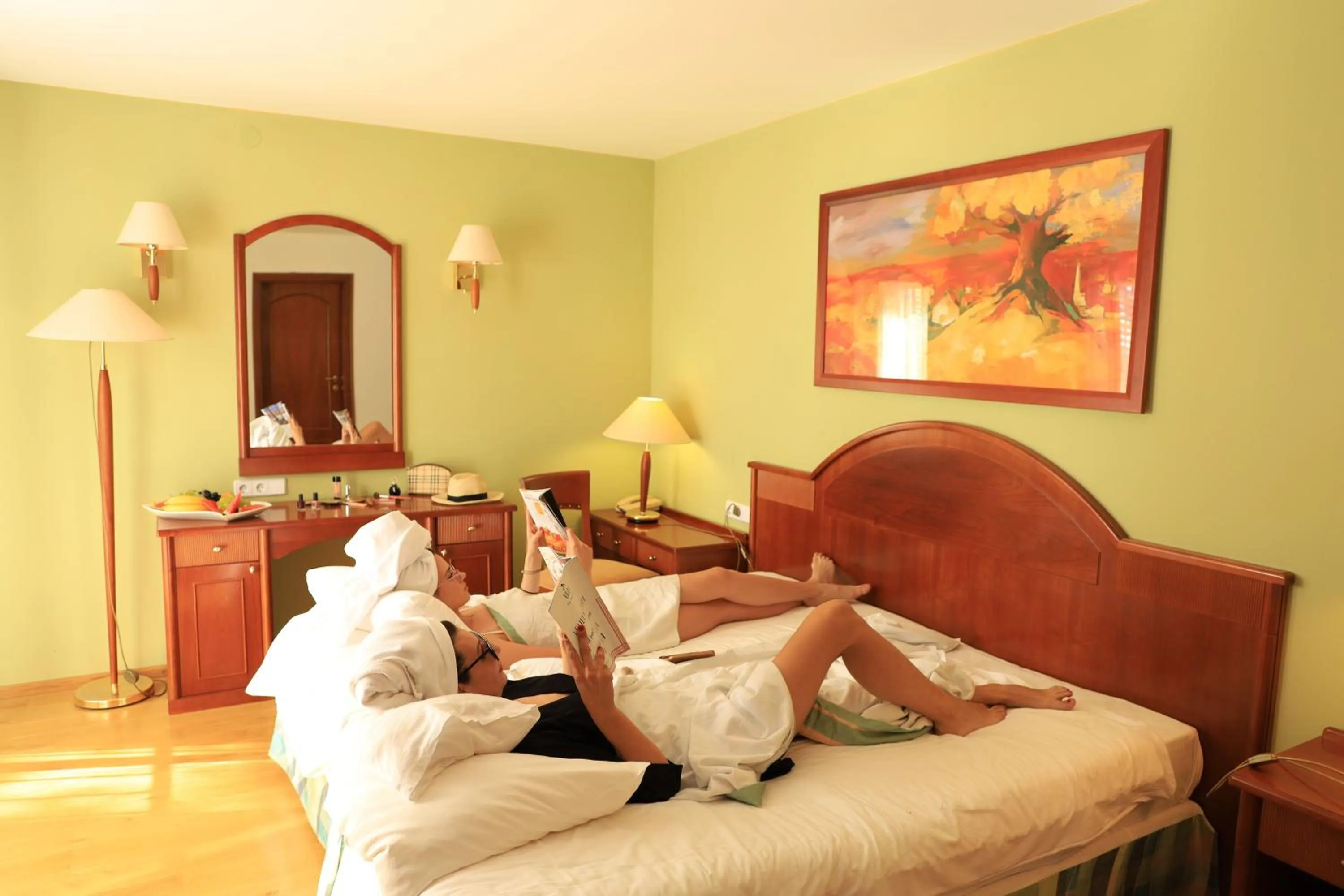 Bed in Fontana Bayside Park