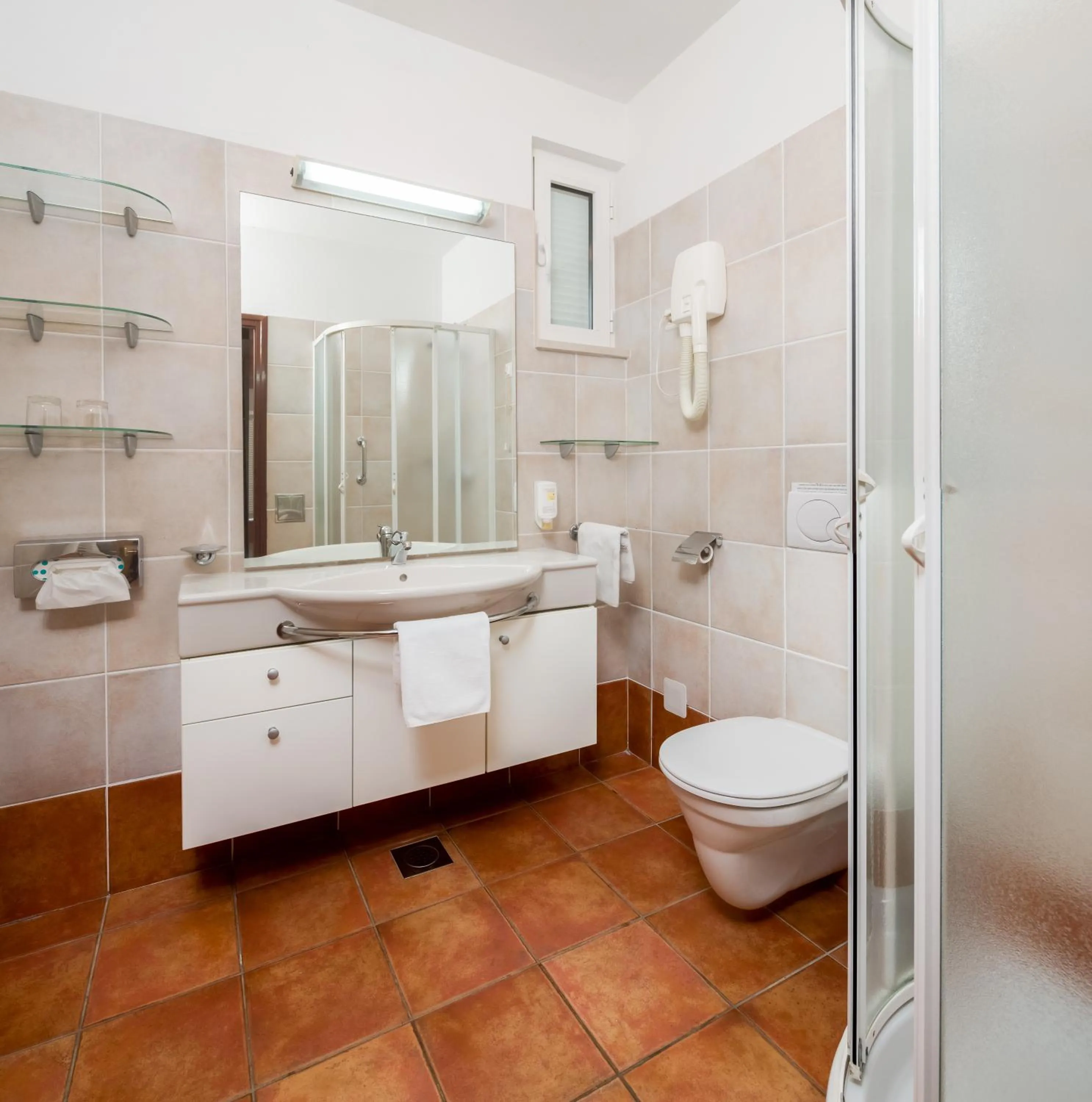 Bathroom in Fontana Bayside Park