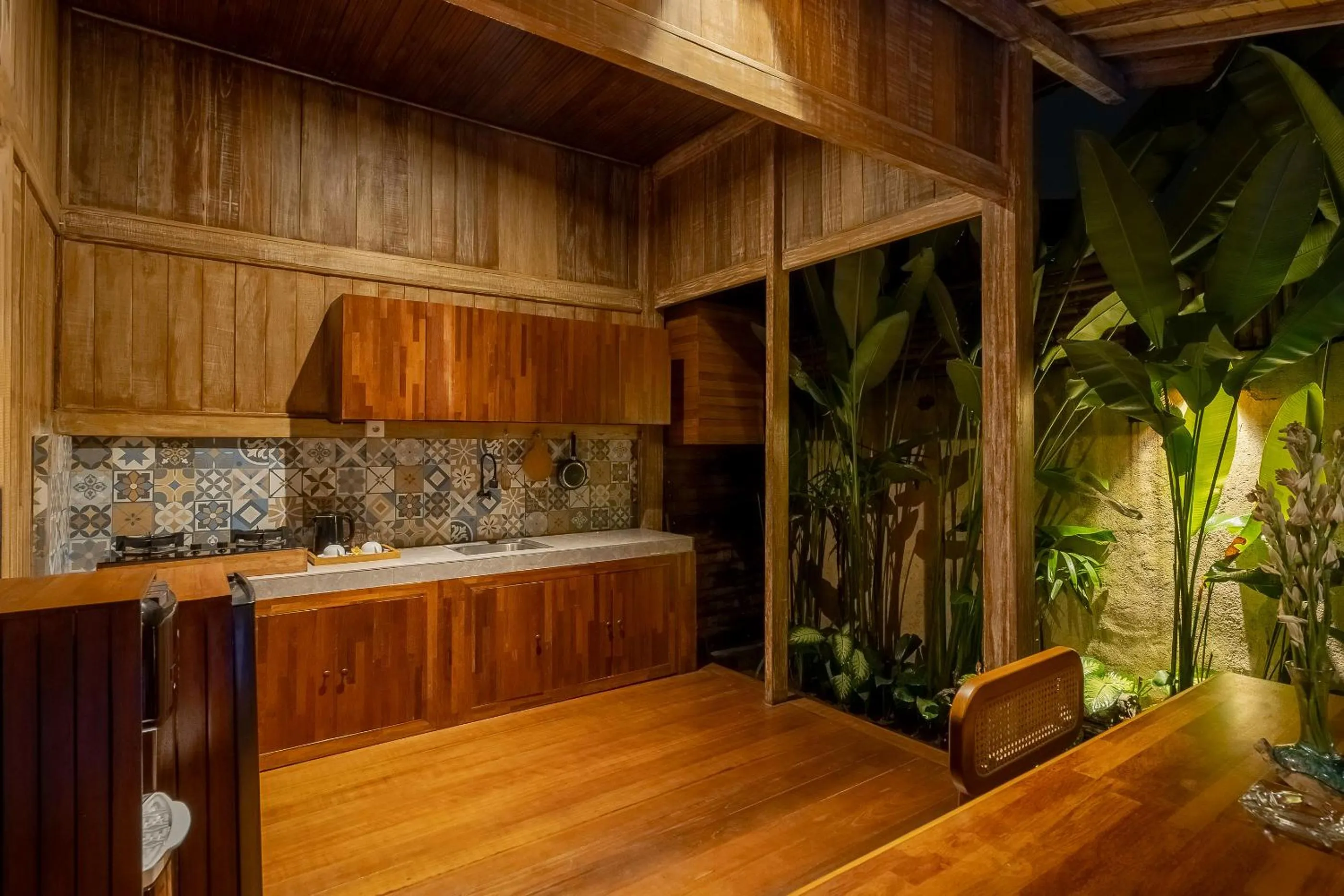 Kitchen or kitchenette in The Ulon Ubud Villa