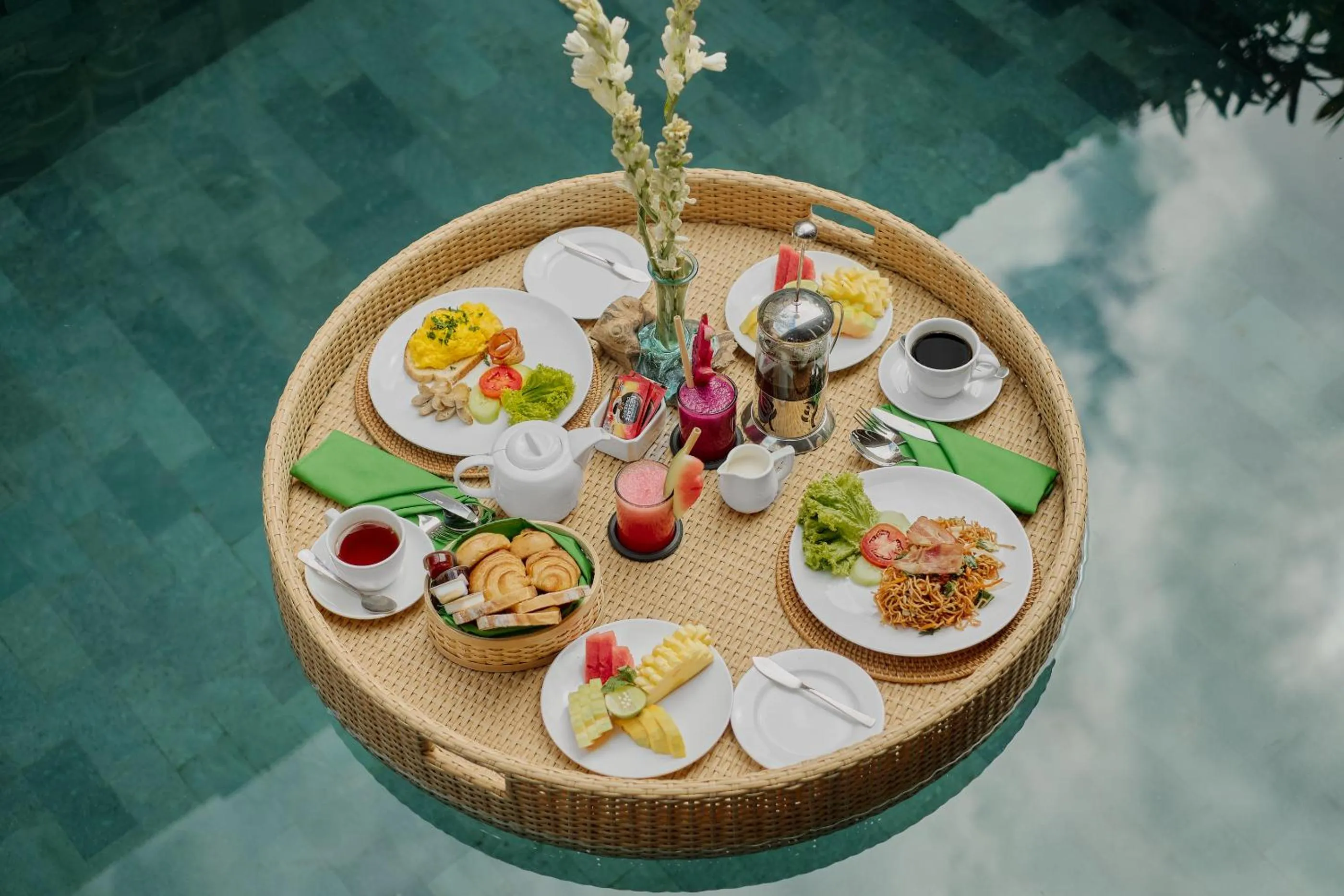 Food and drinks in The Ulon Ubud Villa