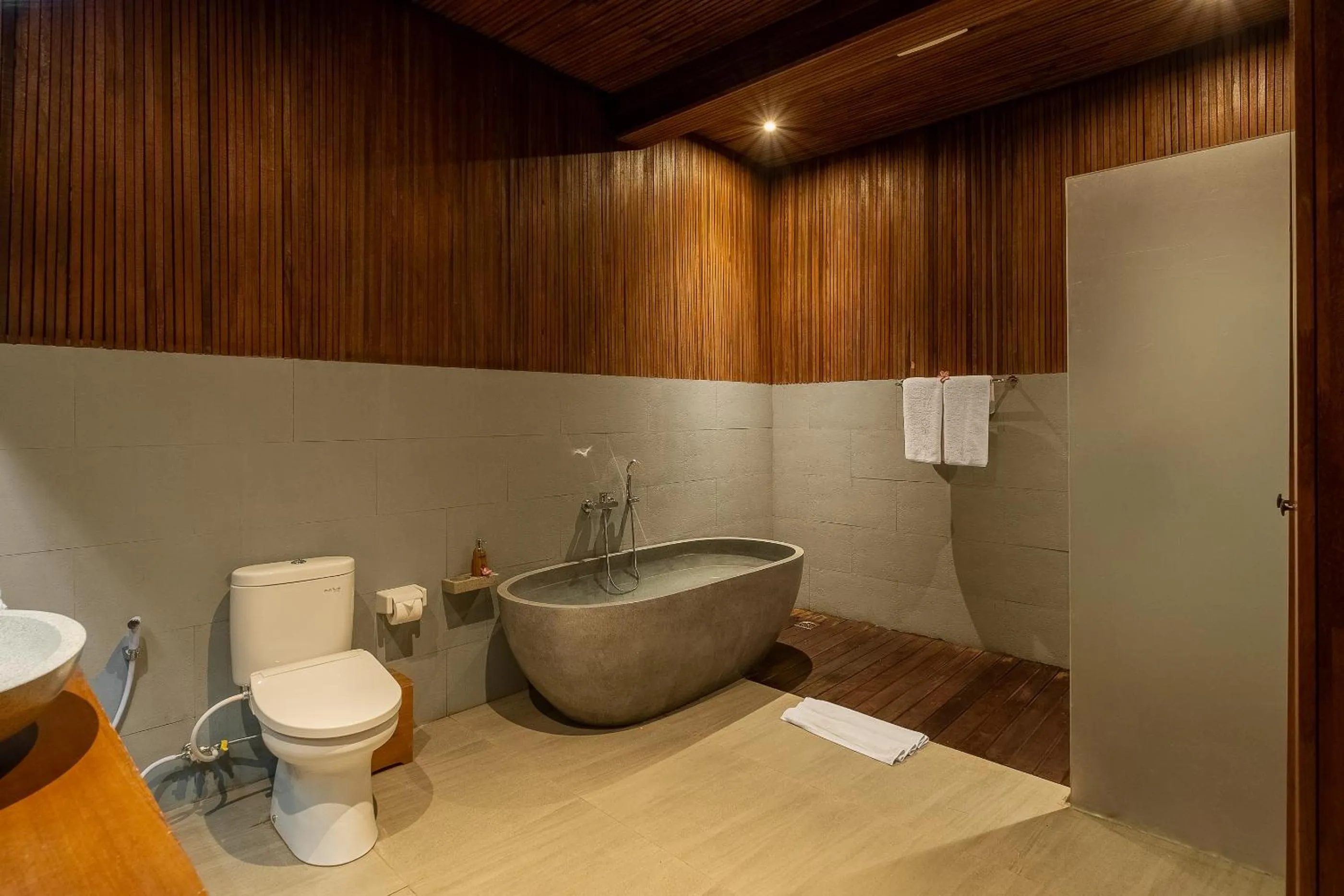Shower in The Ulon Ubud Villa