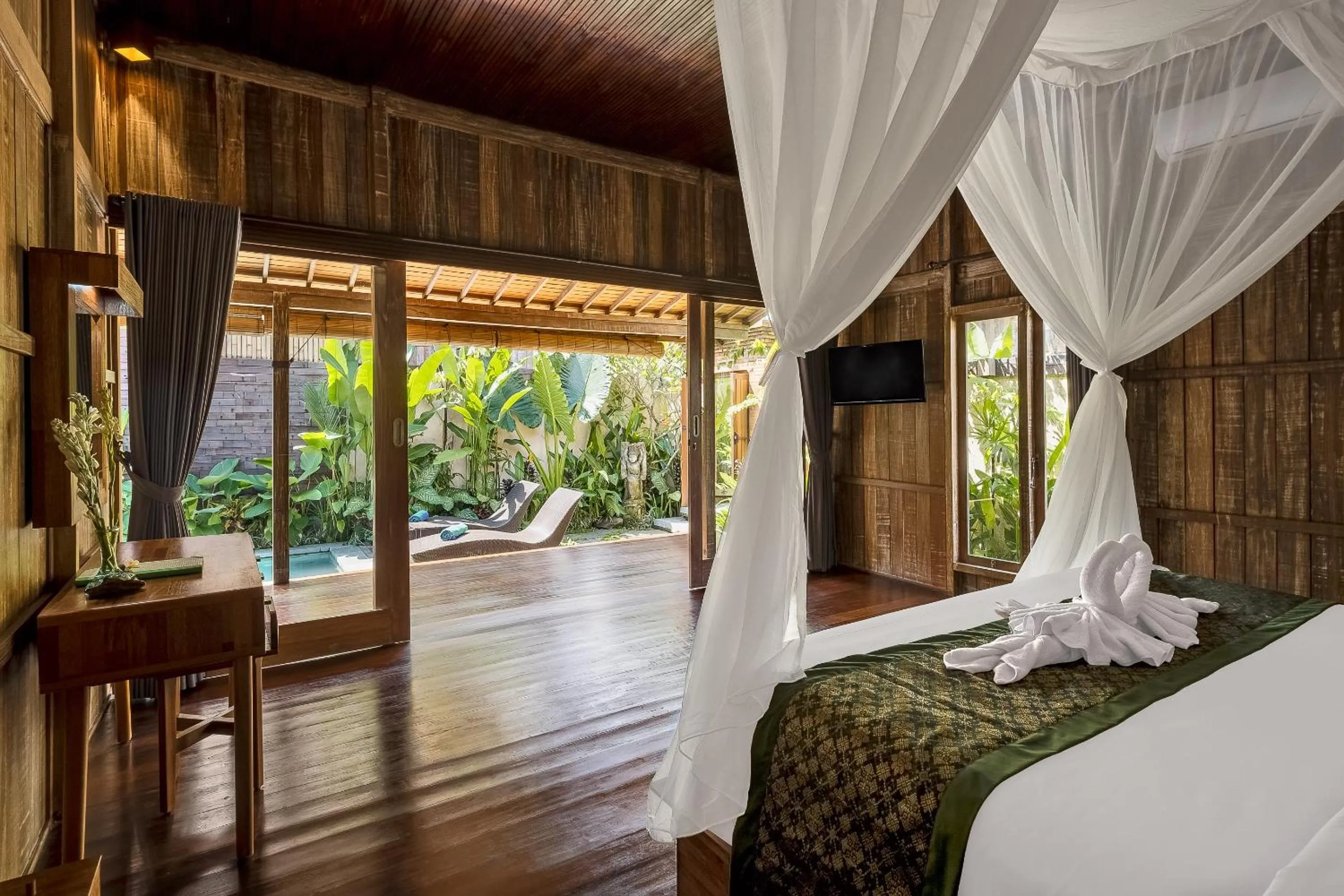 Bed in The Ulon Ubud Villa