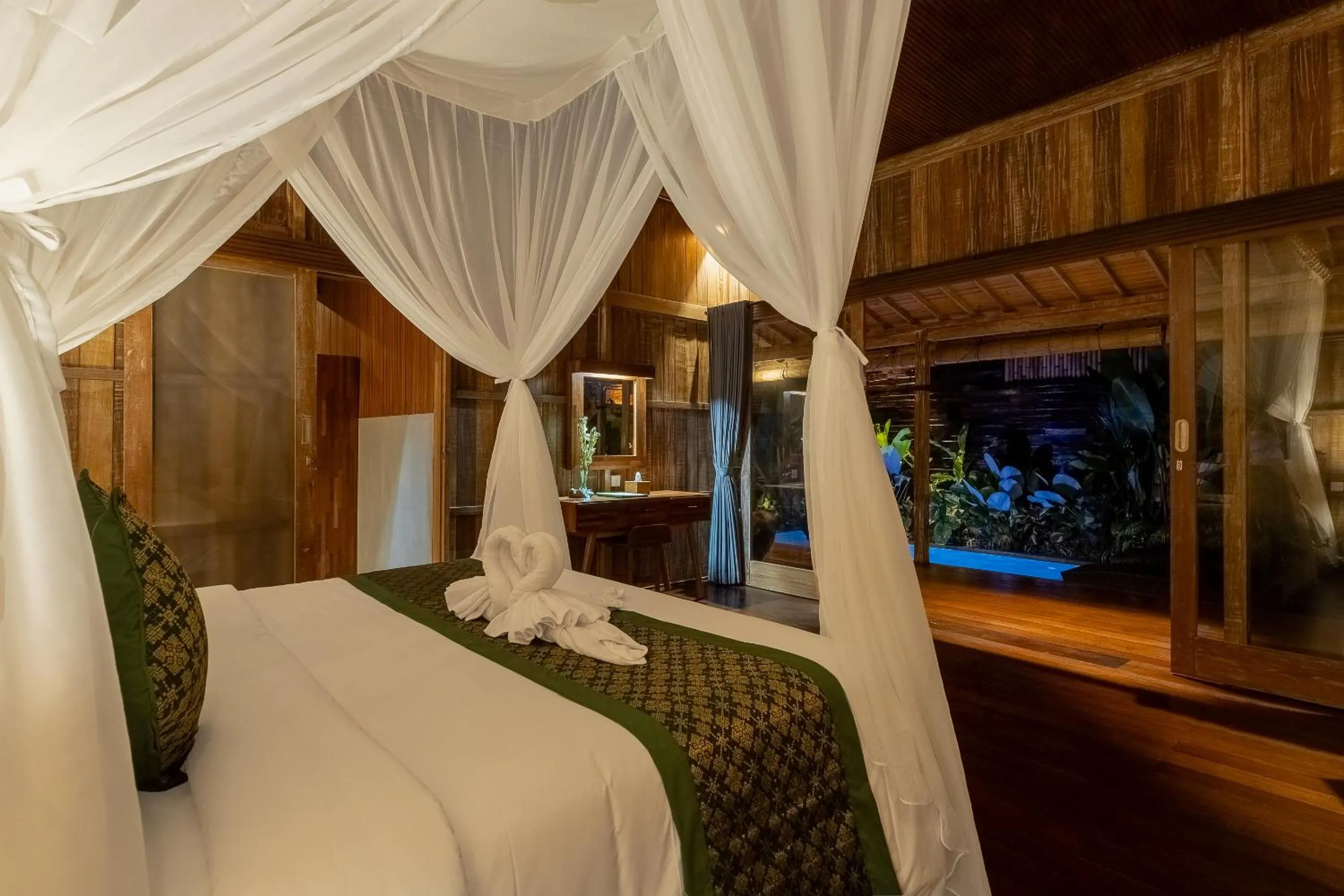 Bed in The Ulon Ubud Villa