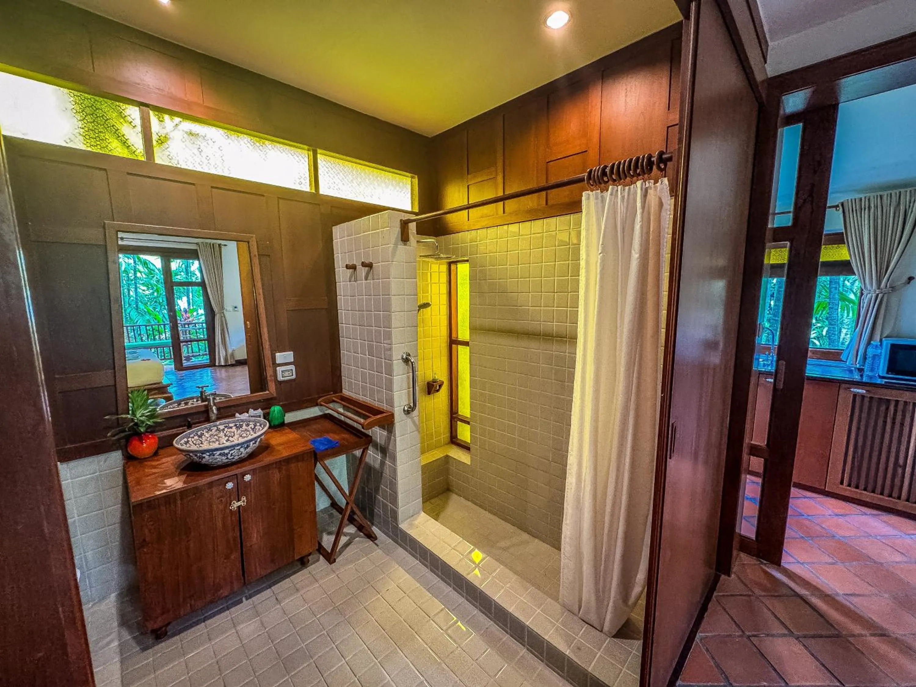 Bathroom in Baan Thai Lanta Resort
