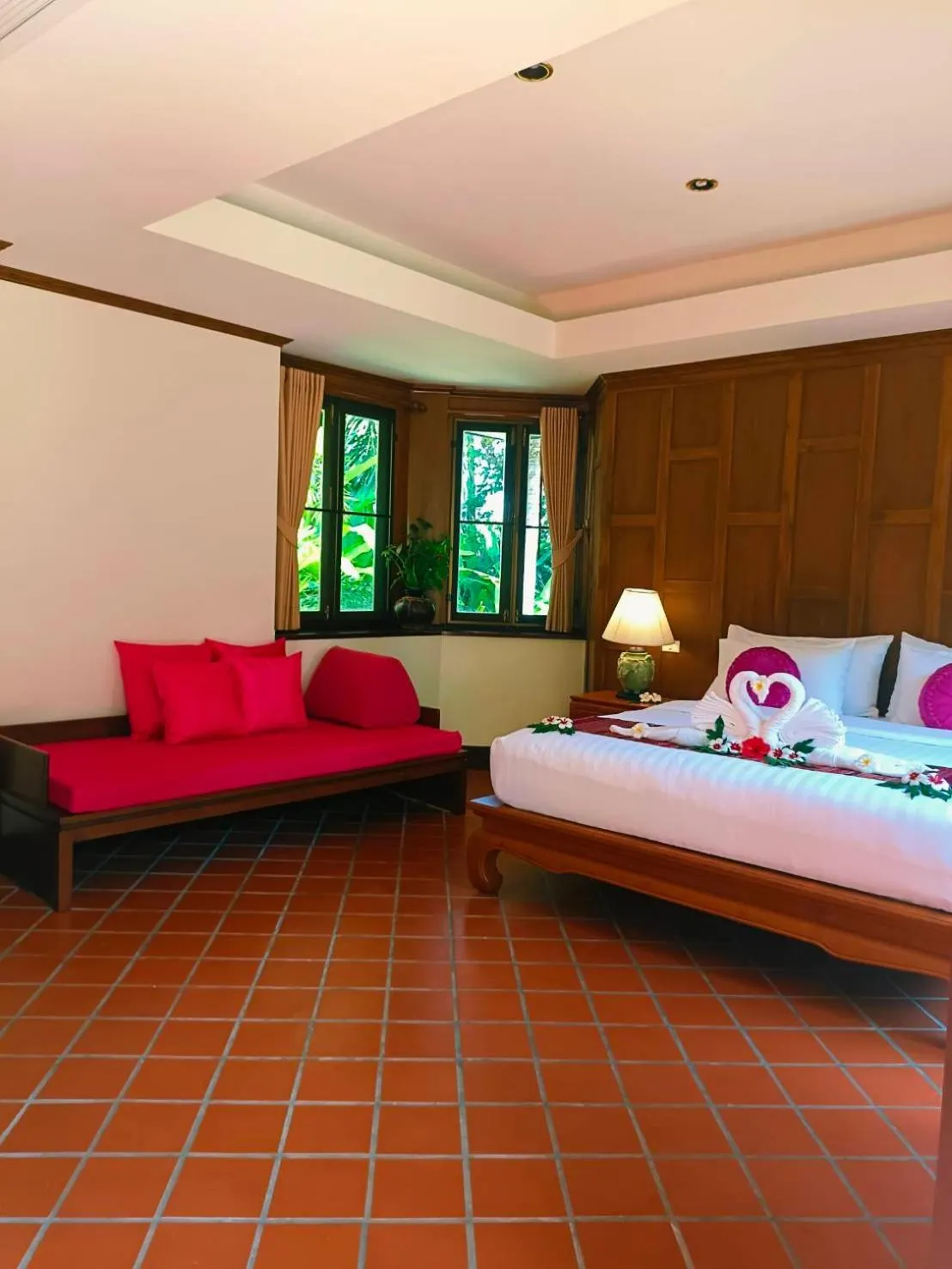 Photo of the whole room, Bed in Baan Thai Lanta Resort