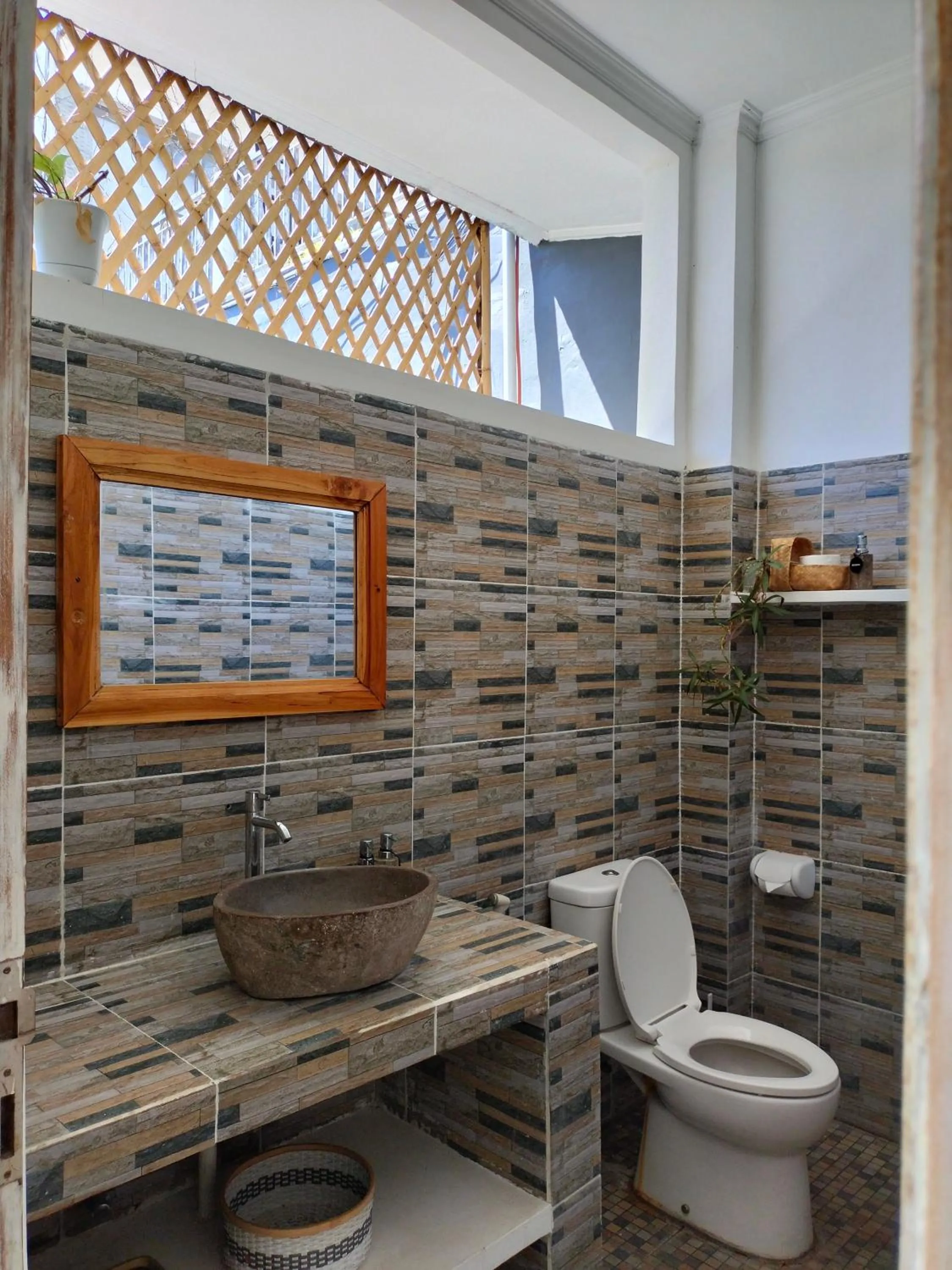 Toilet in Bali Diversity Dive Resort