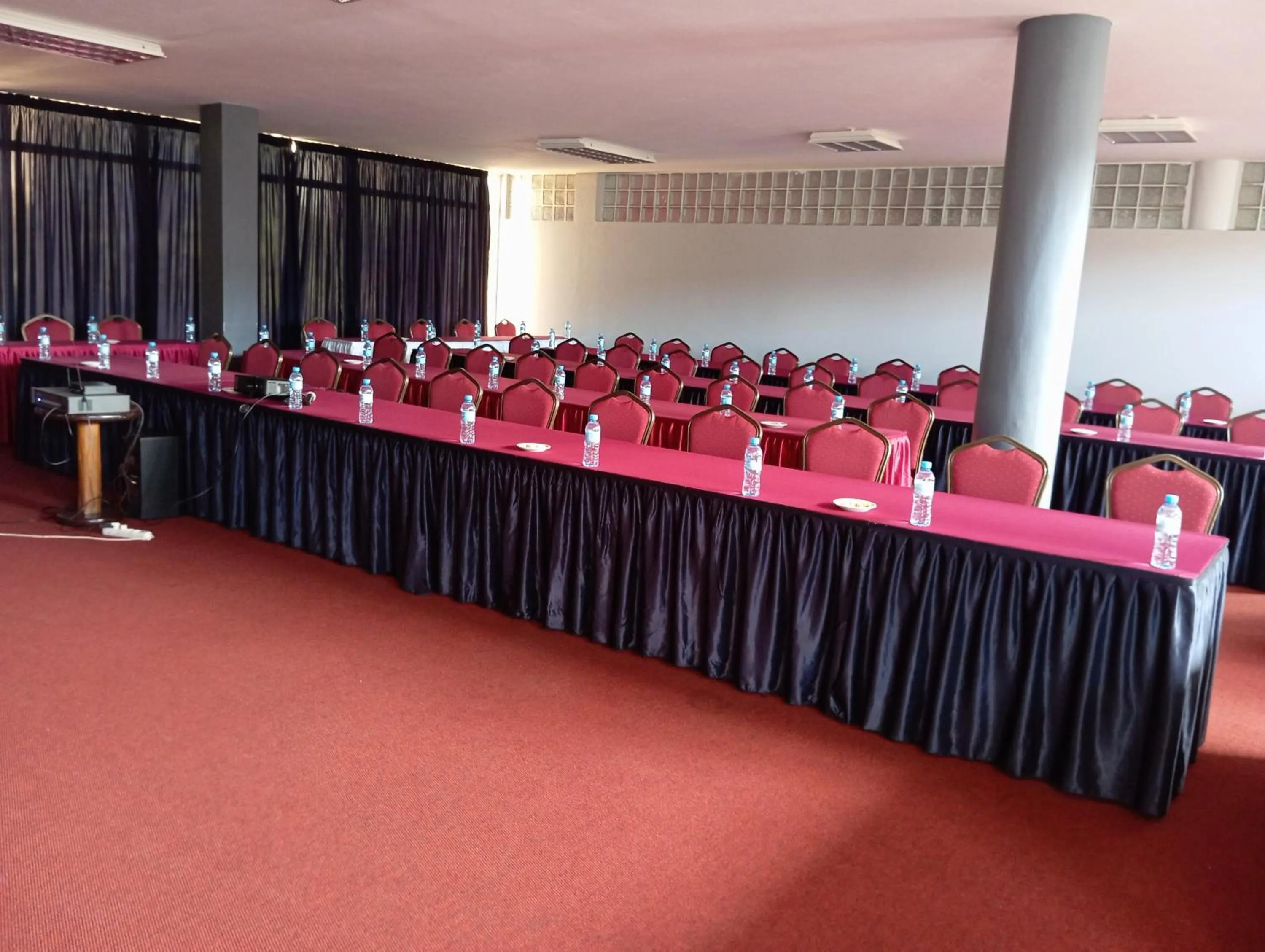 Meeting/conference room in Pensao Martins