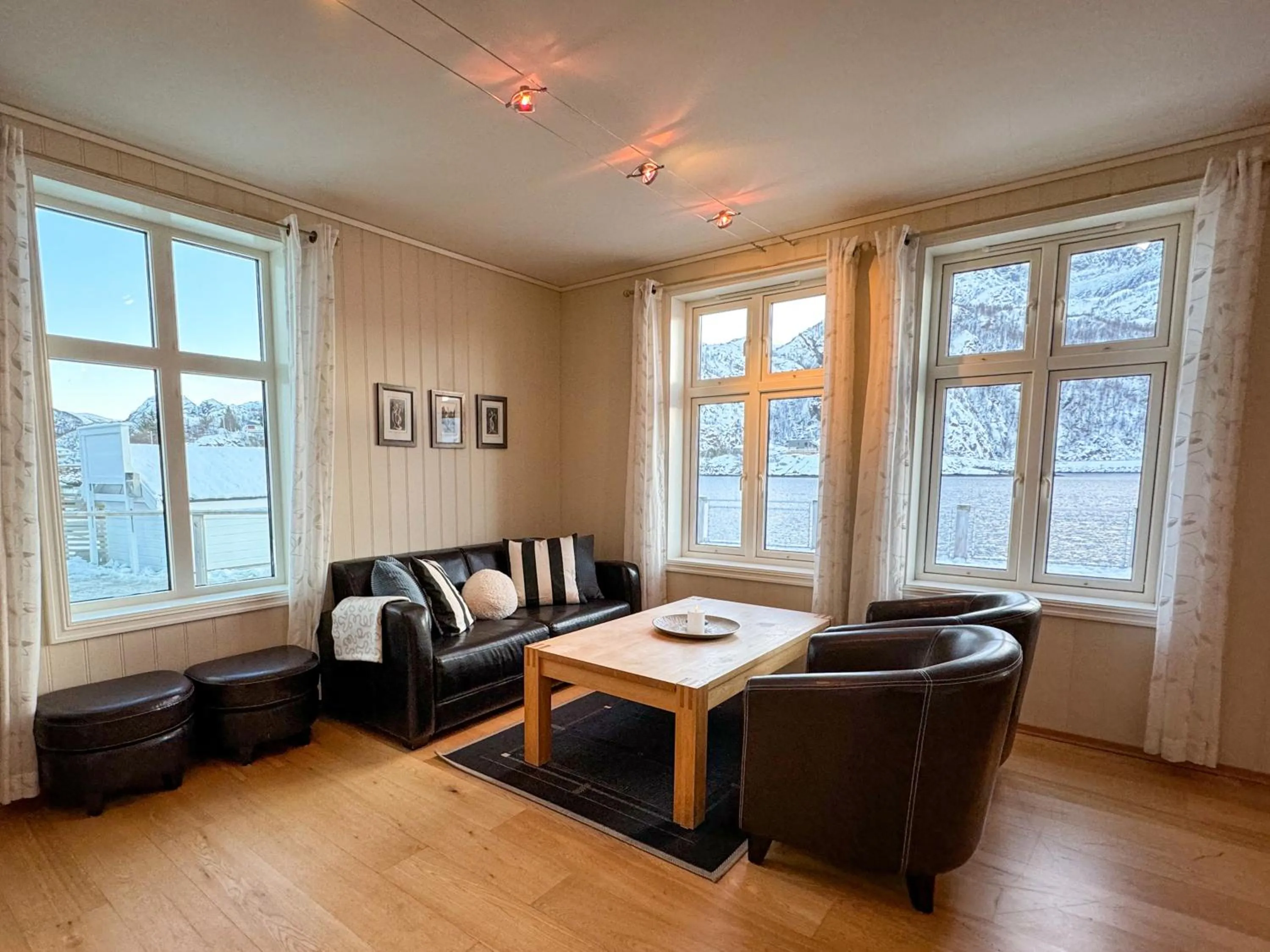 Two-Bedroom Suite in Hamn i Senja