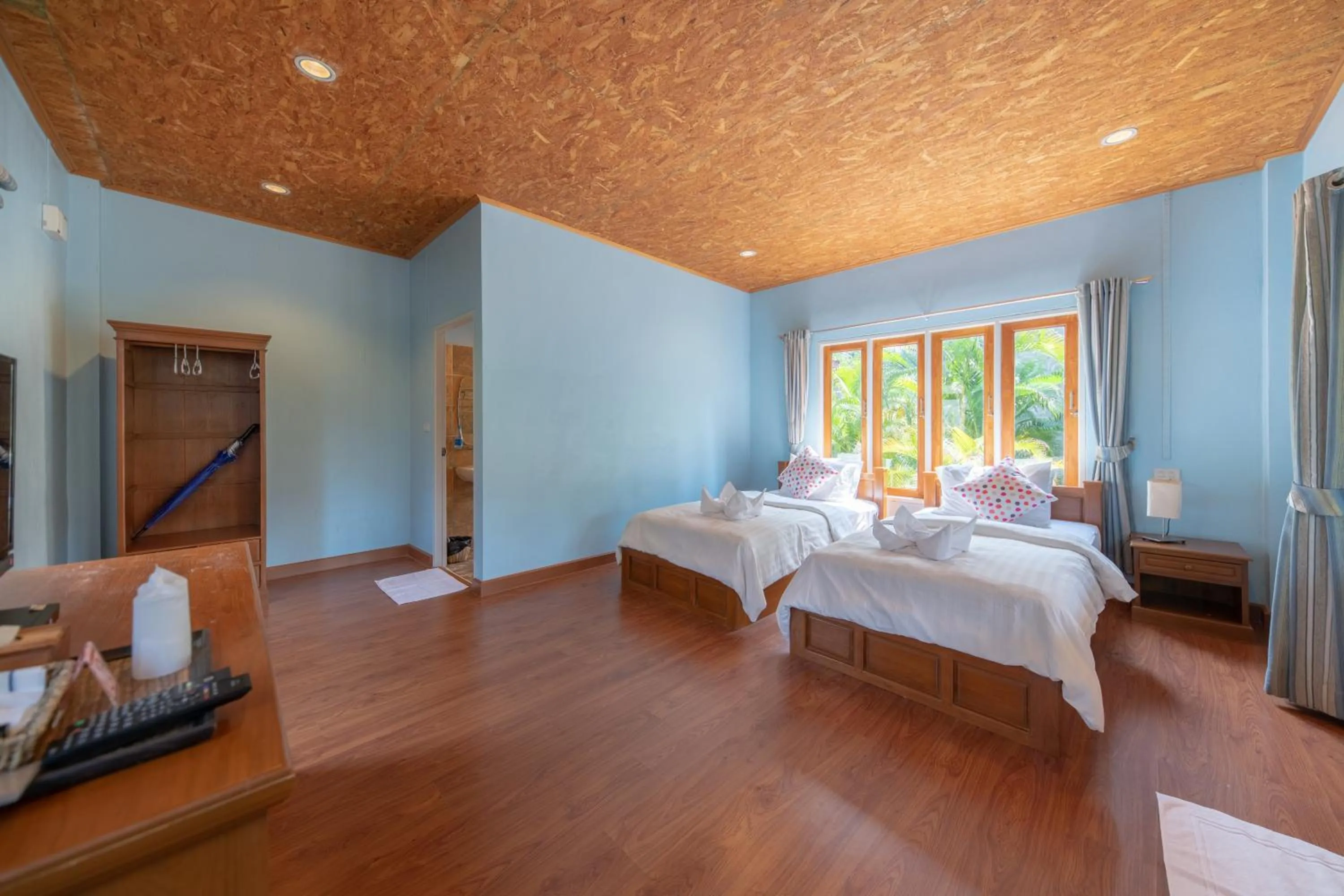 Bed in Seafar Resort