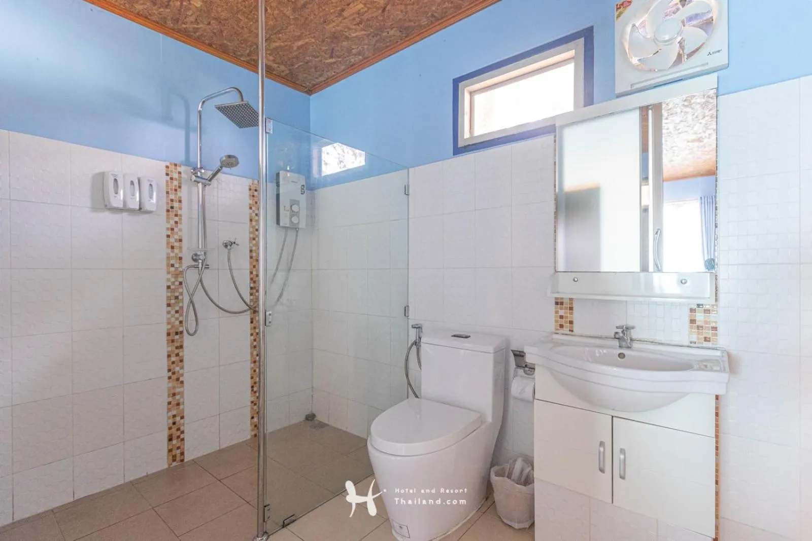 Shower in Seafar Resort