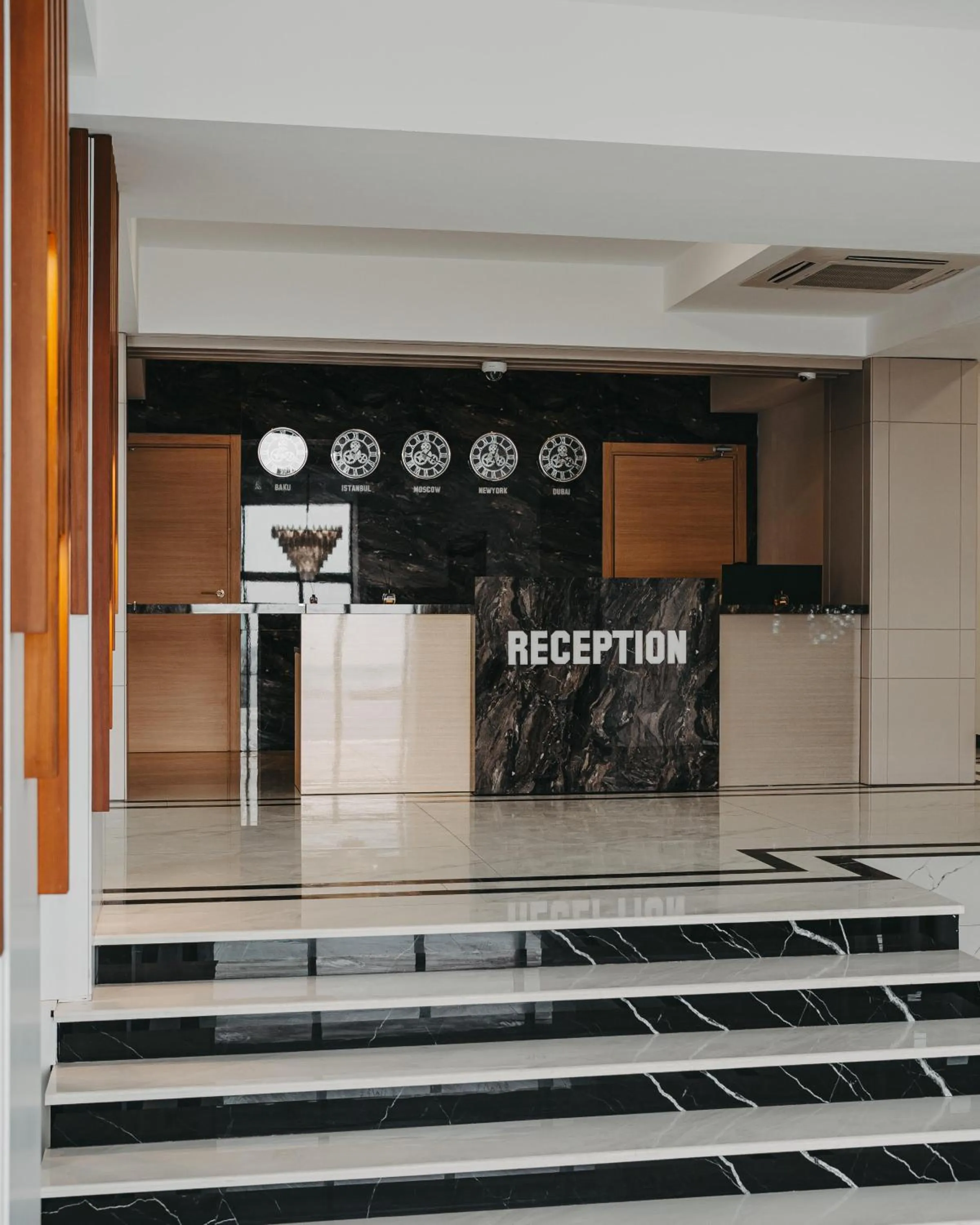Lobby or reception in Port Marine Hotel By HOLLYWOOD