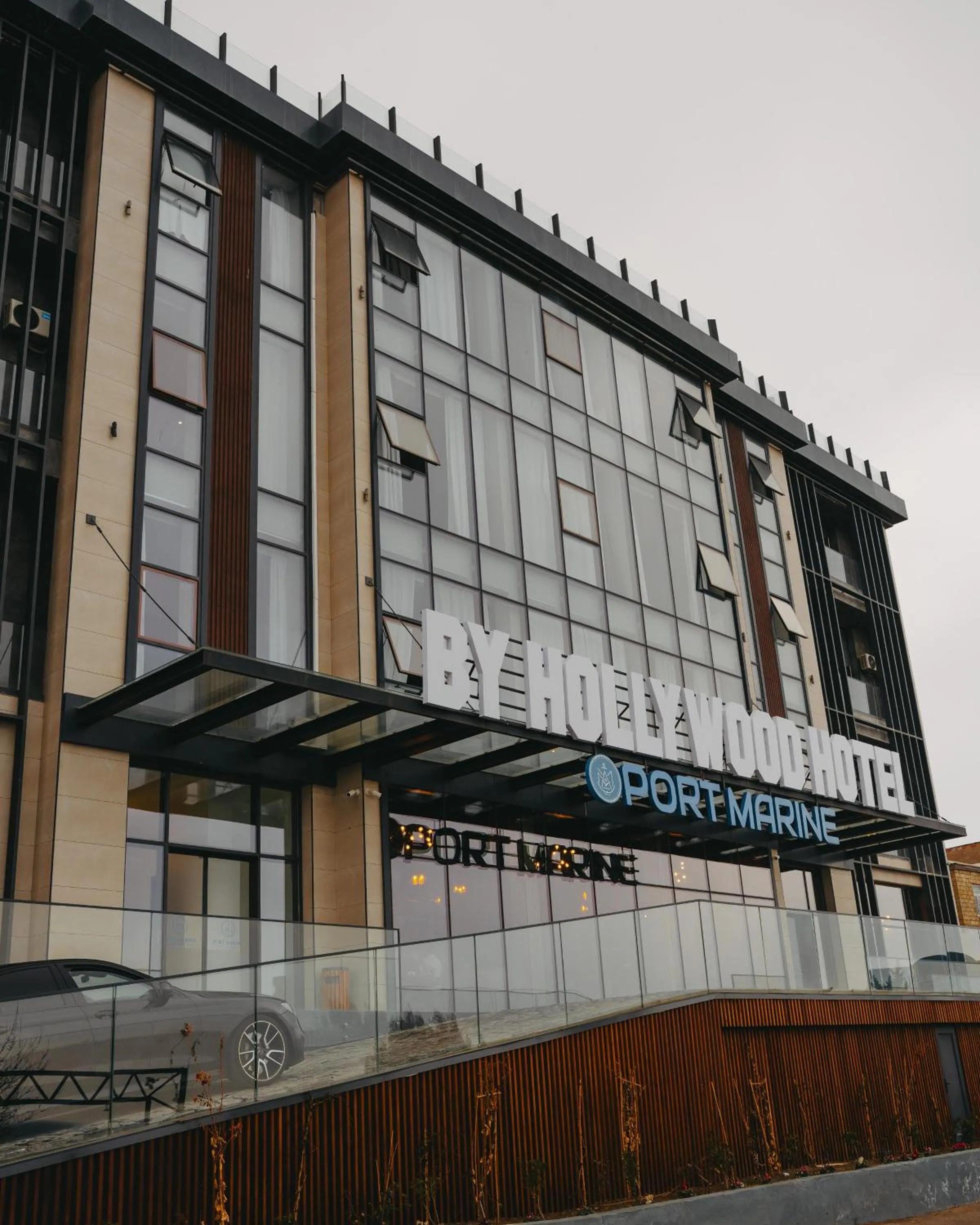 Property building in Port Marine Hotel By HOLLYWOOD