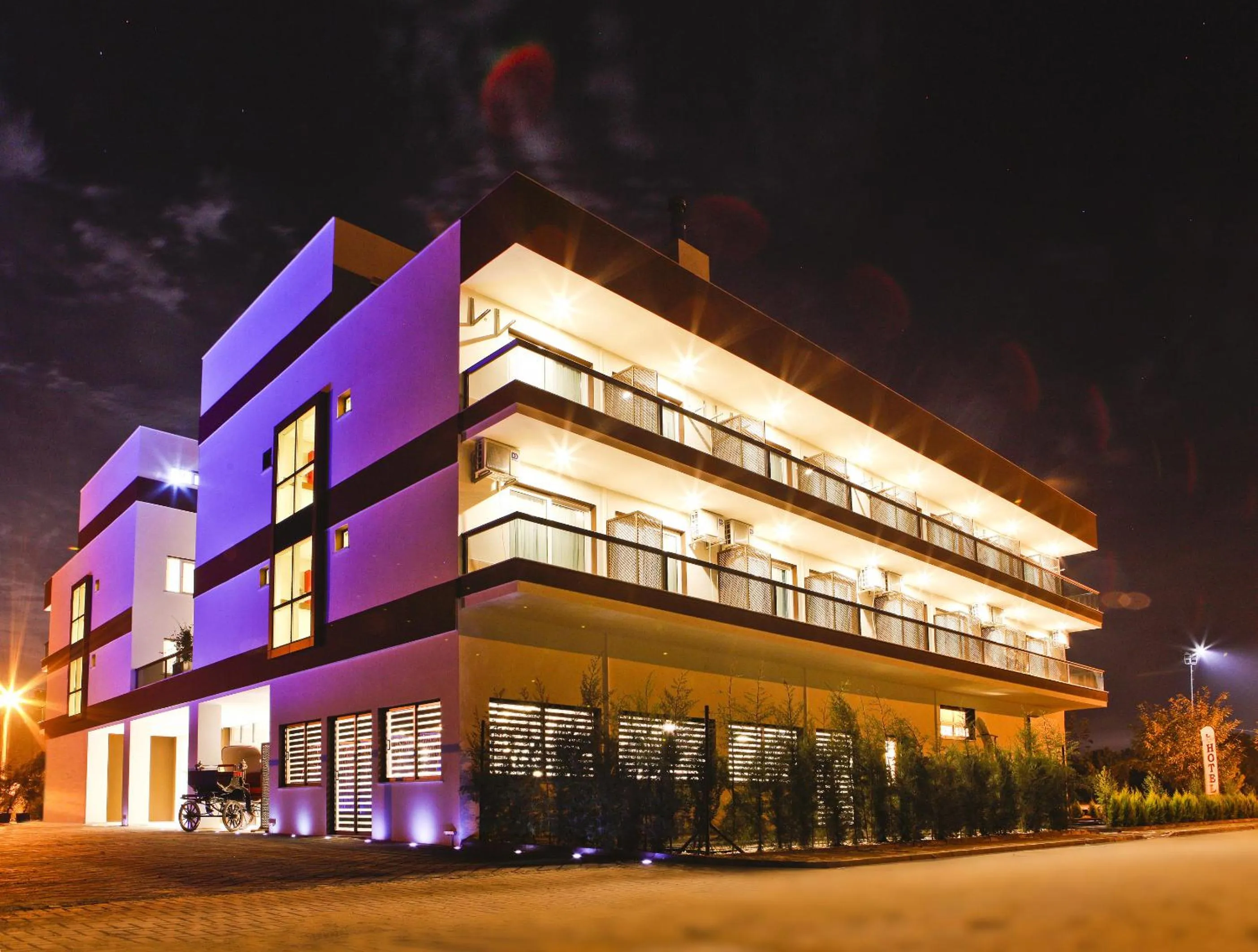 Facade/entrance in Fayton Hotel