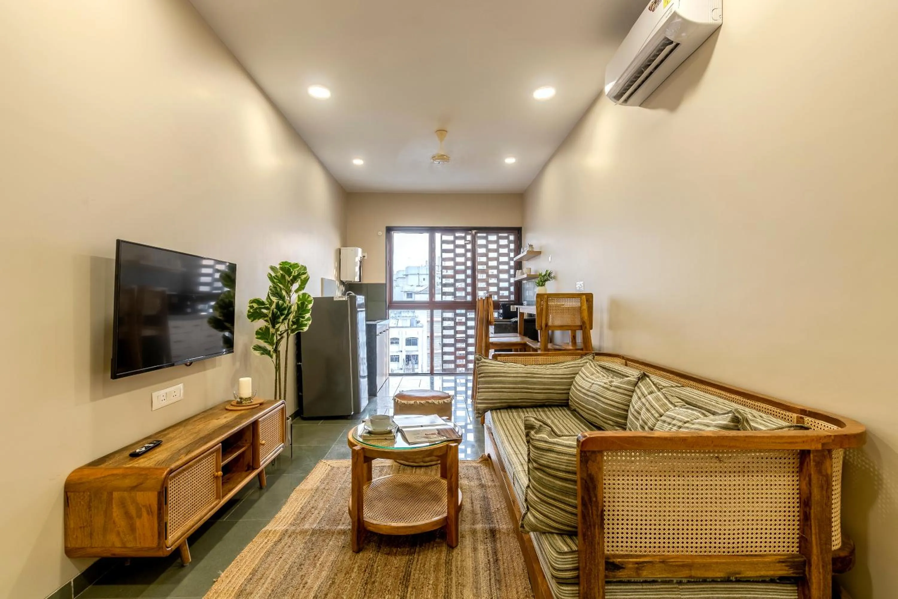 Communal lounge/ TV room, Seating Area in Hotel Tattva Suites