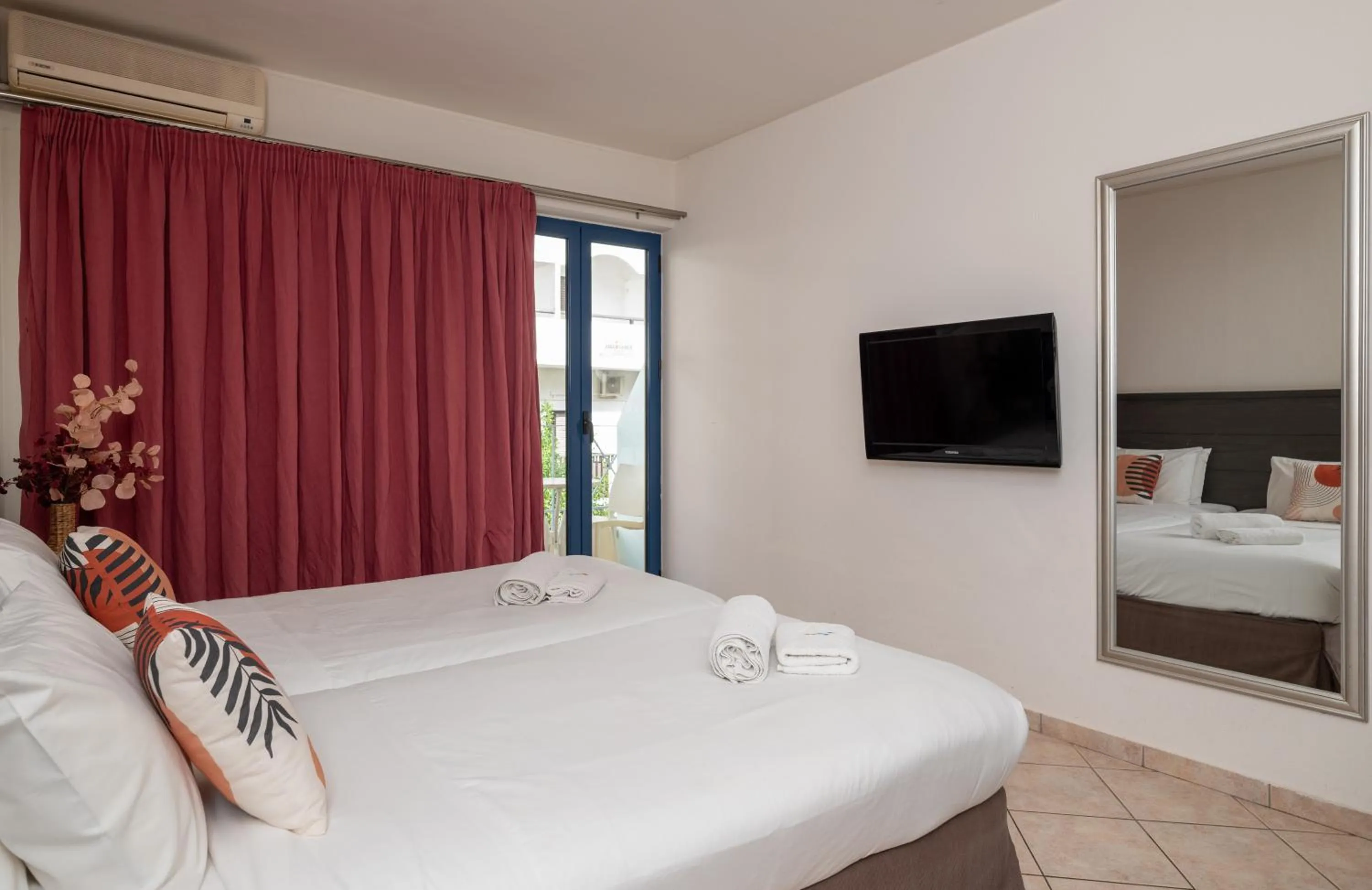 Bedroom, Bed in Manos Maria Hotel