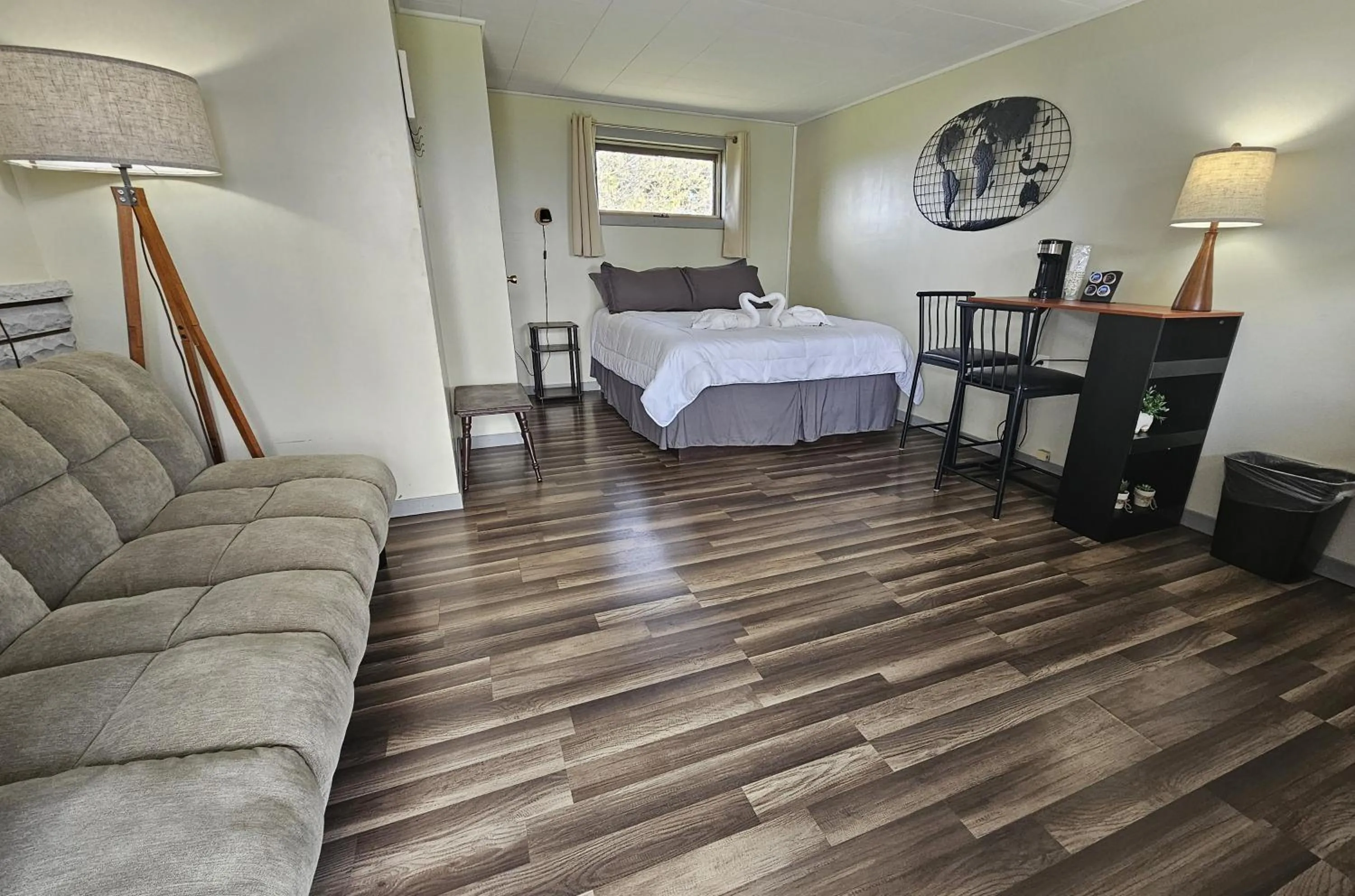 Bed in The Last Resort Motel