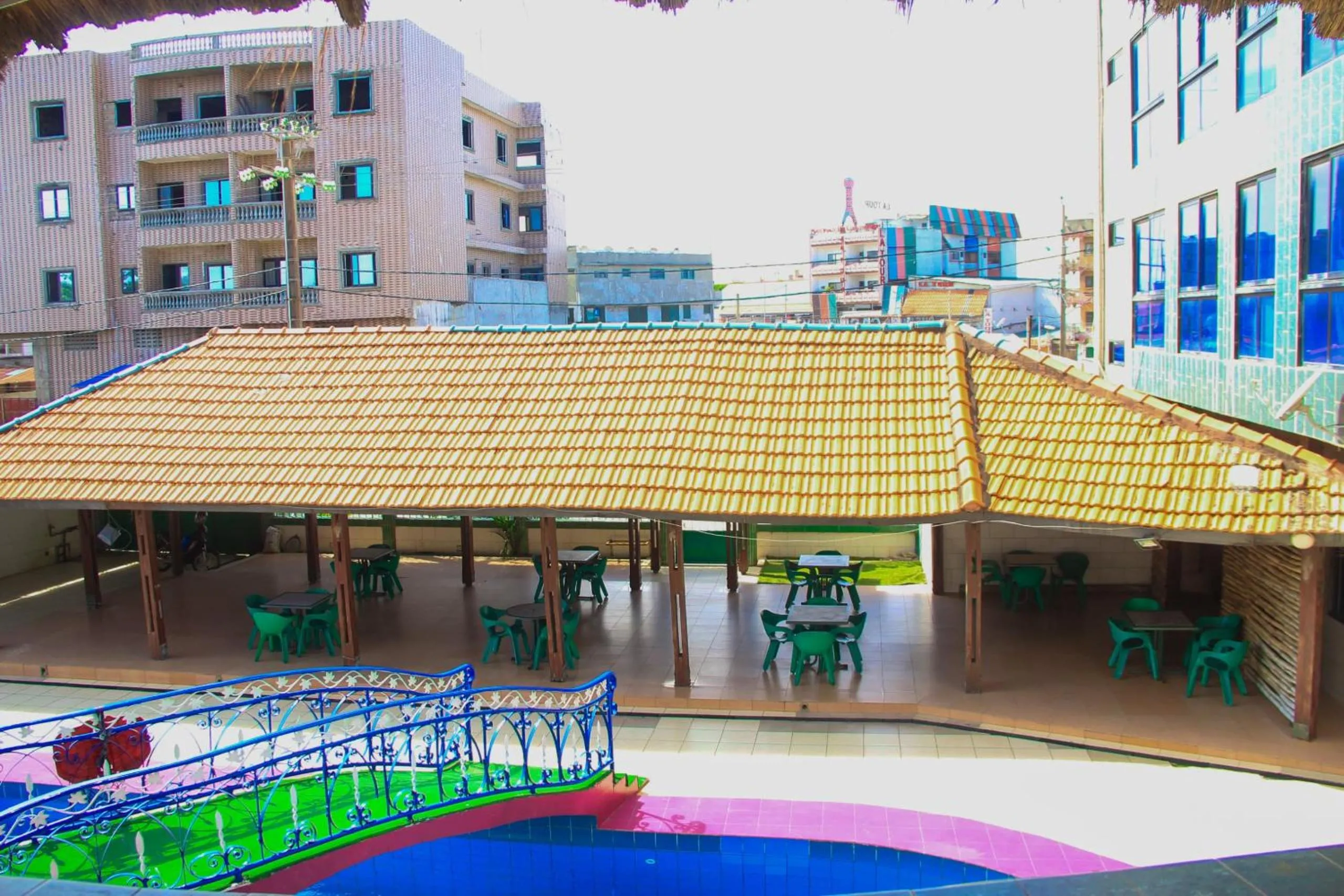 Swimming pool in New Green Horse Hotel
