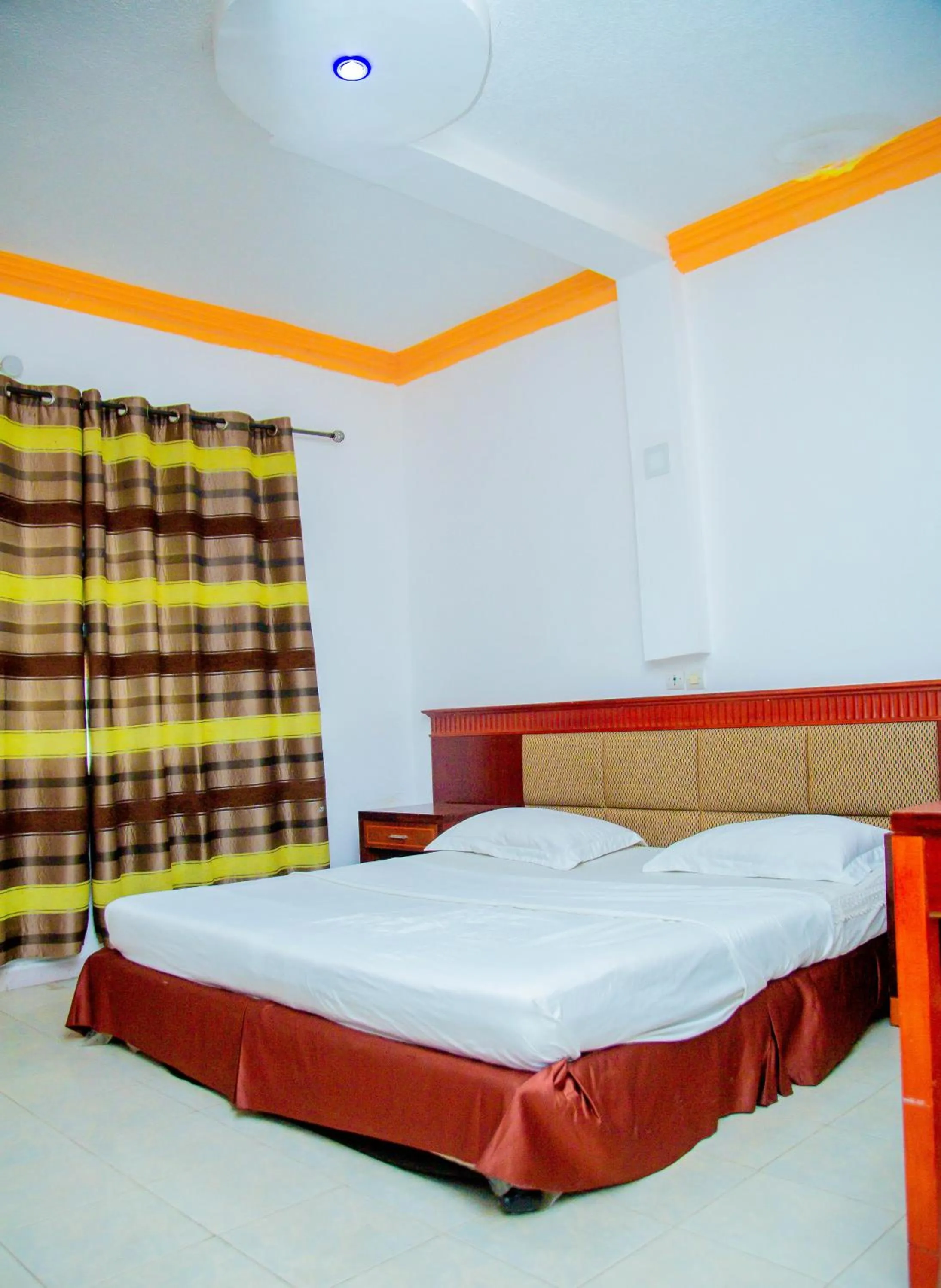 Bedroom, Bed in New Green Horse Hotel