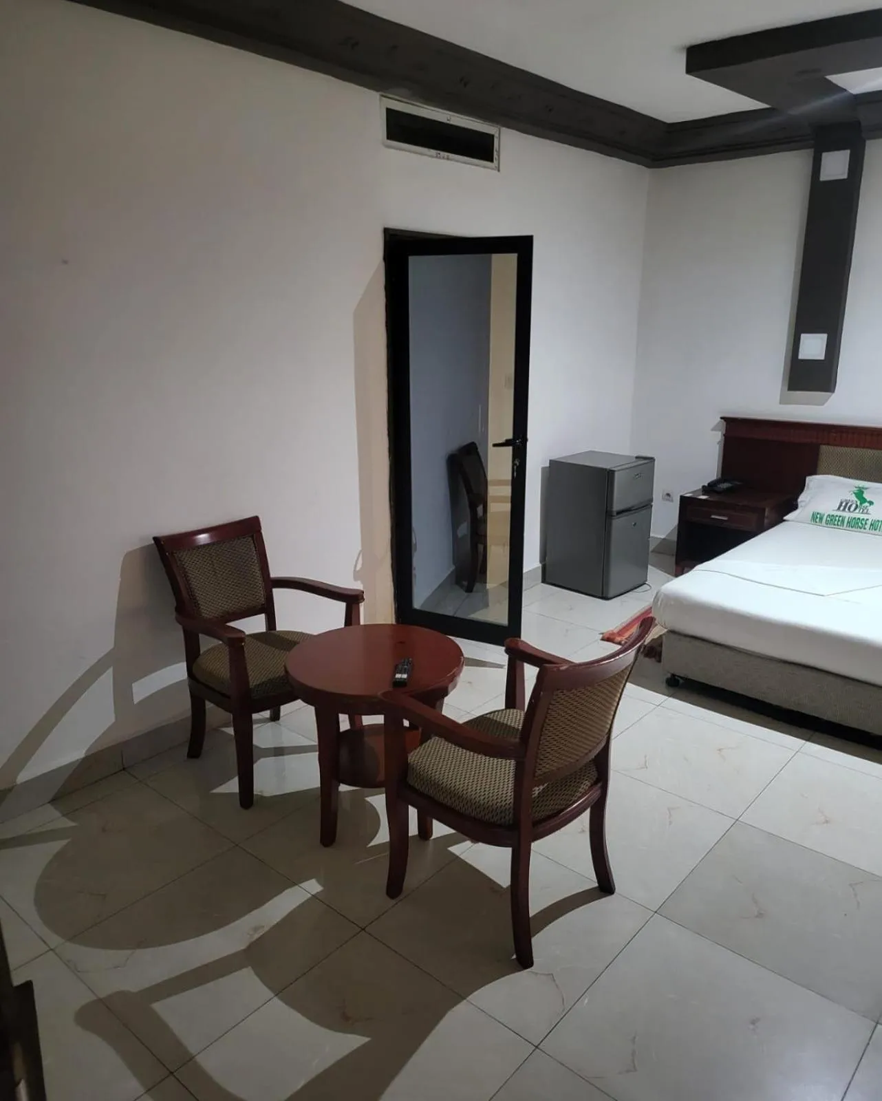 Bedroom, Bed in New Green Horse Hotel