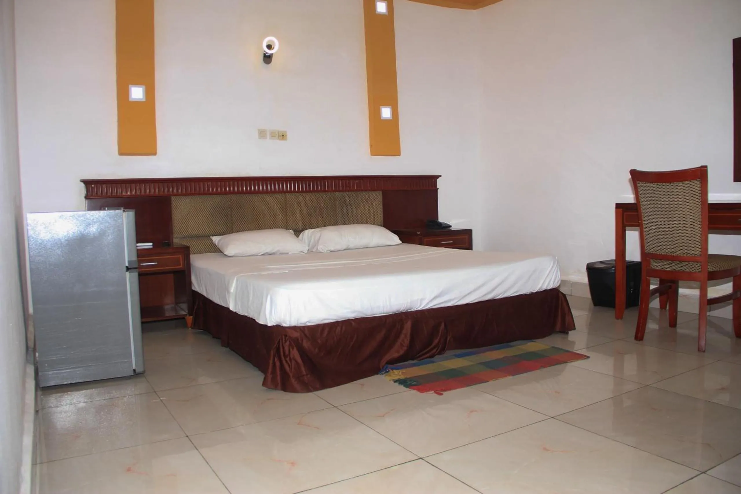 Bedroom, Bed in New Green Horse Hotel