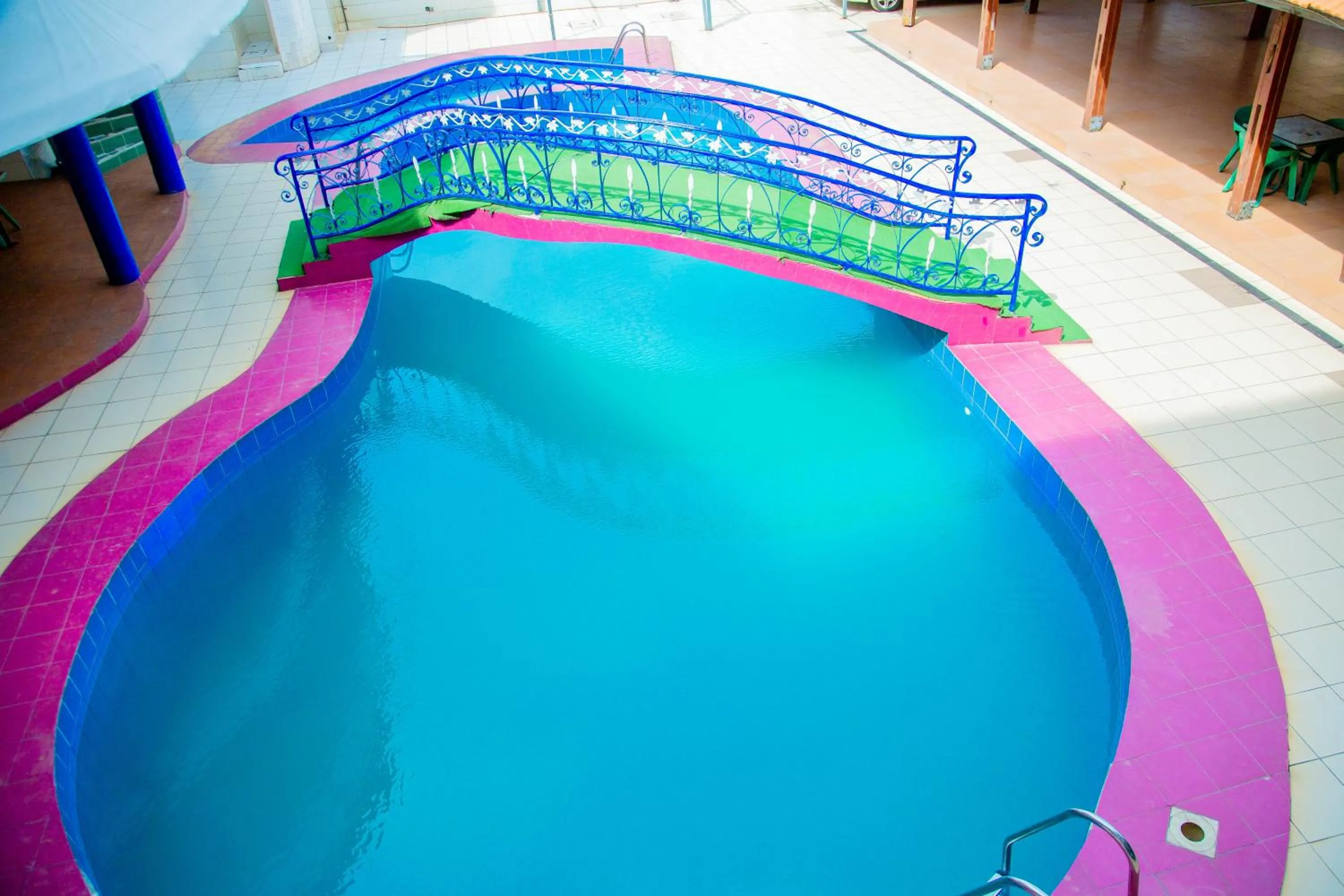 Swimming pool in New Green Horse Hotel