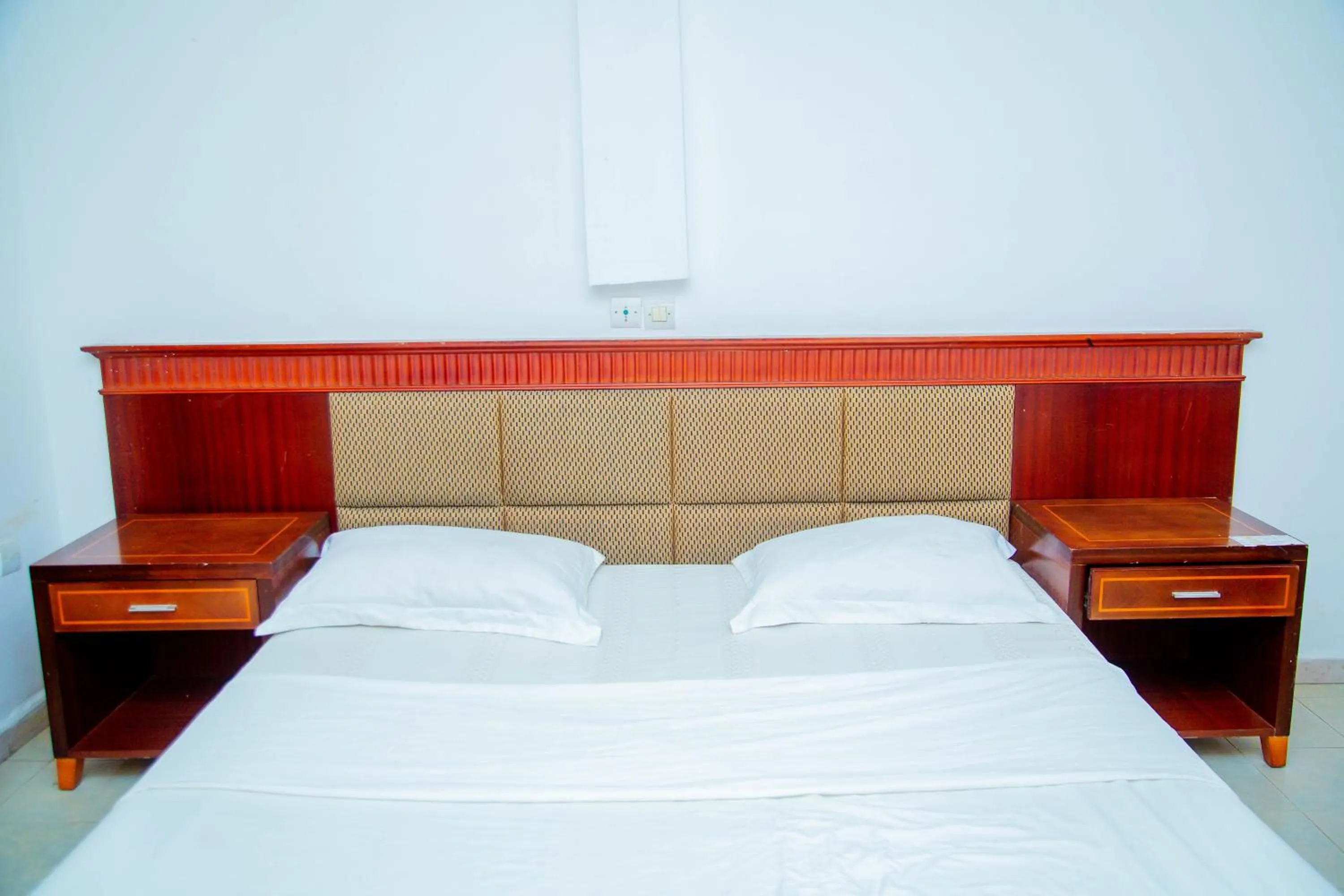 Bedroom, Bed in New Green Horse Hotel