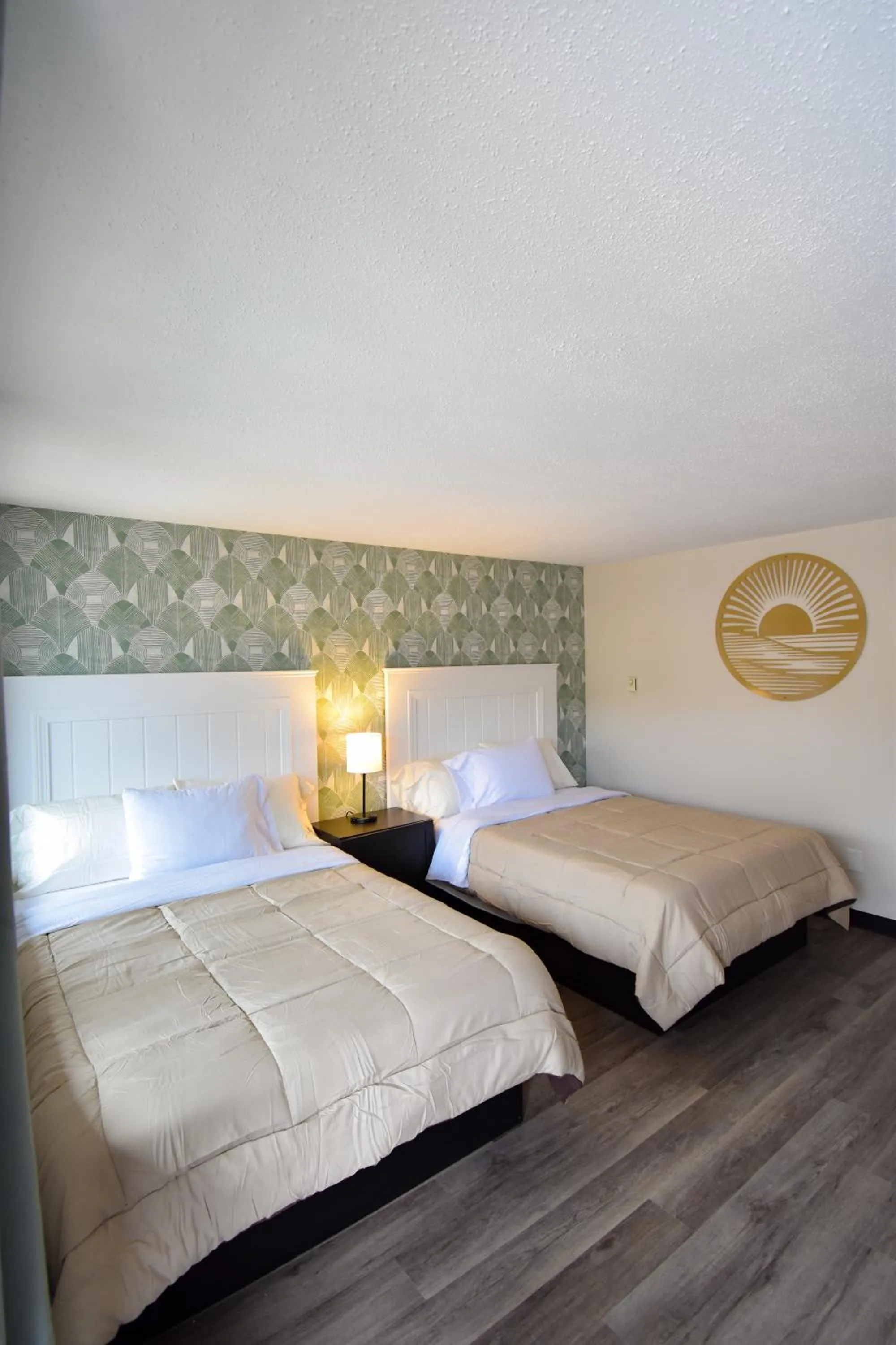 Bed in Green Harbor Hotel