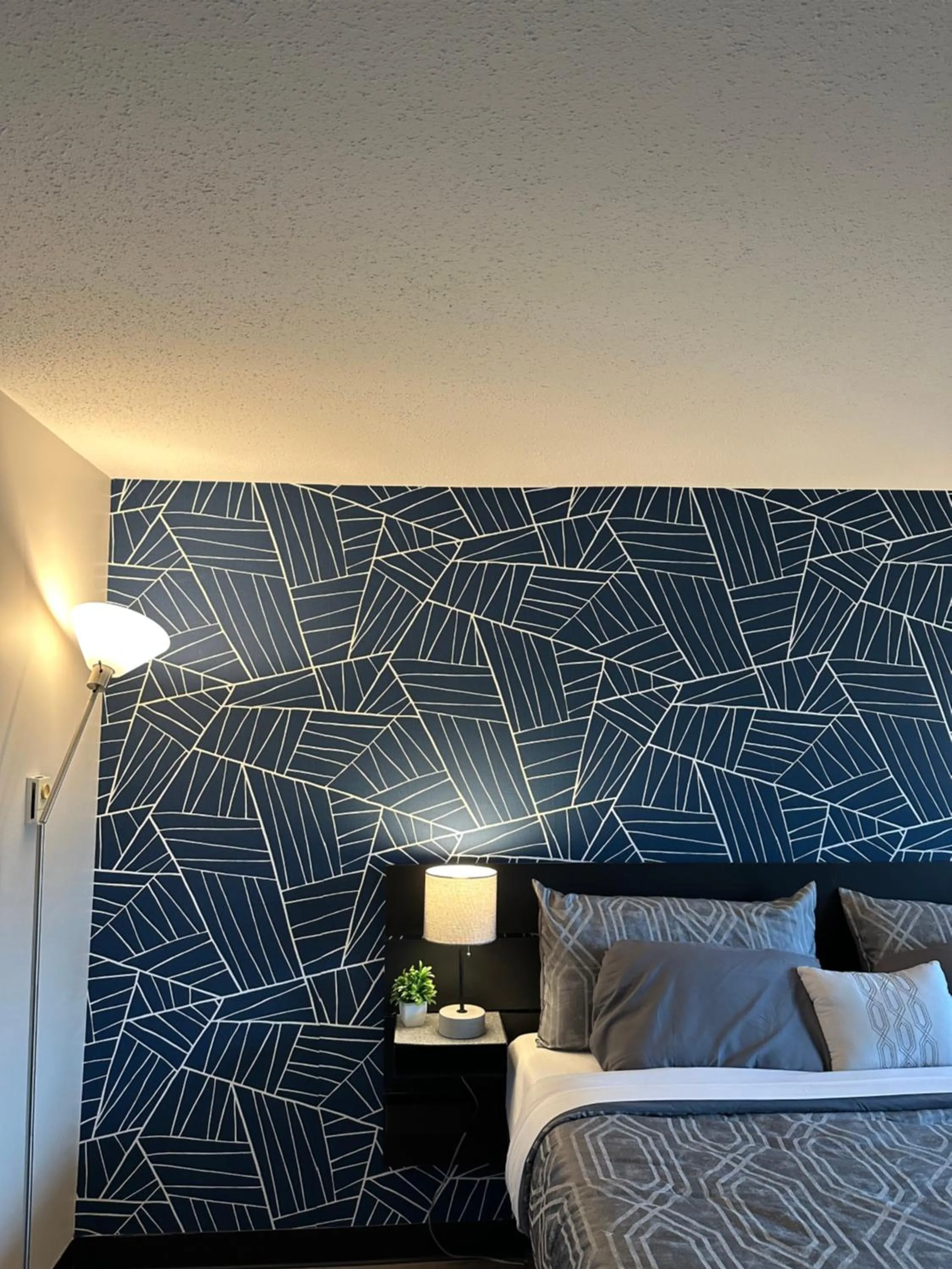 Bed in Green Harbor Hotel