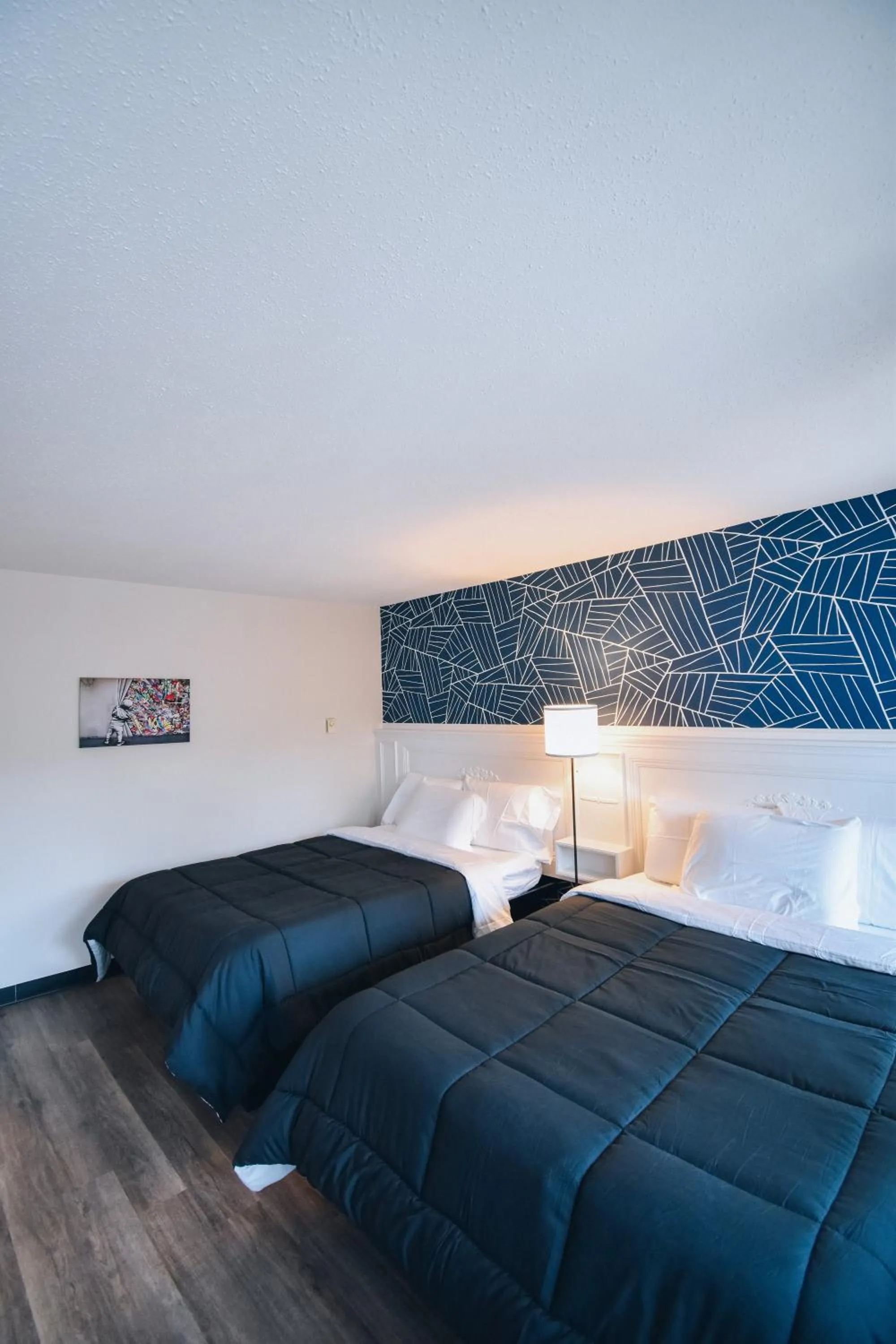 Bed in Green Harbor Hotel