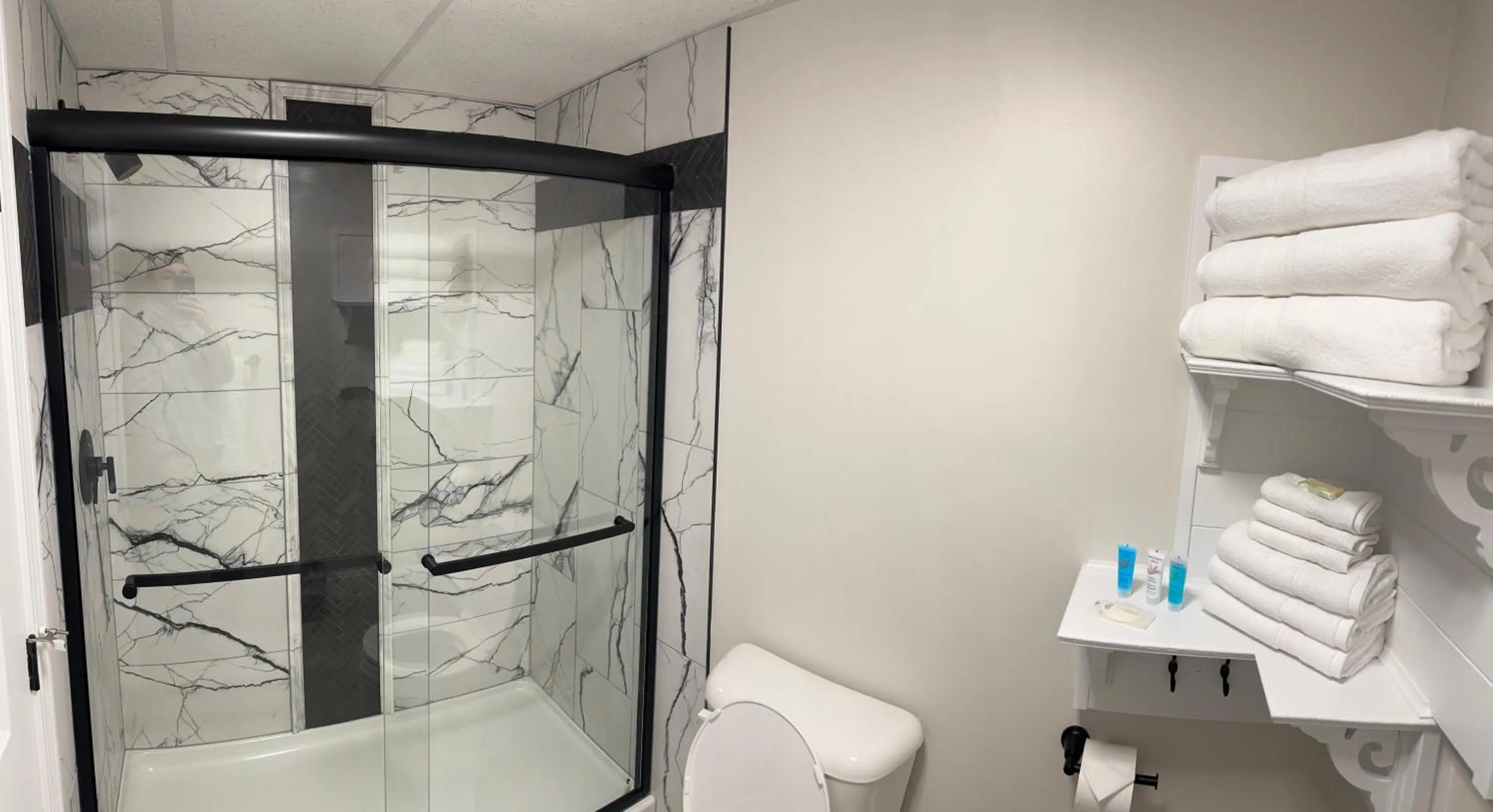 Shower in Green Harbor Hotel